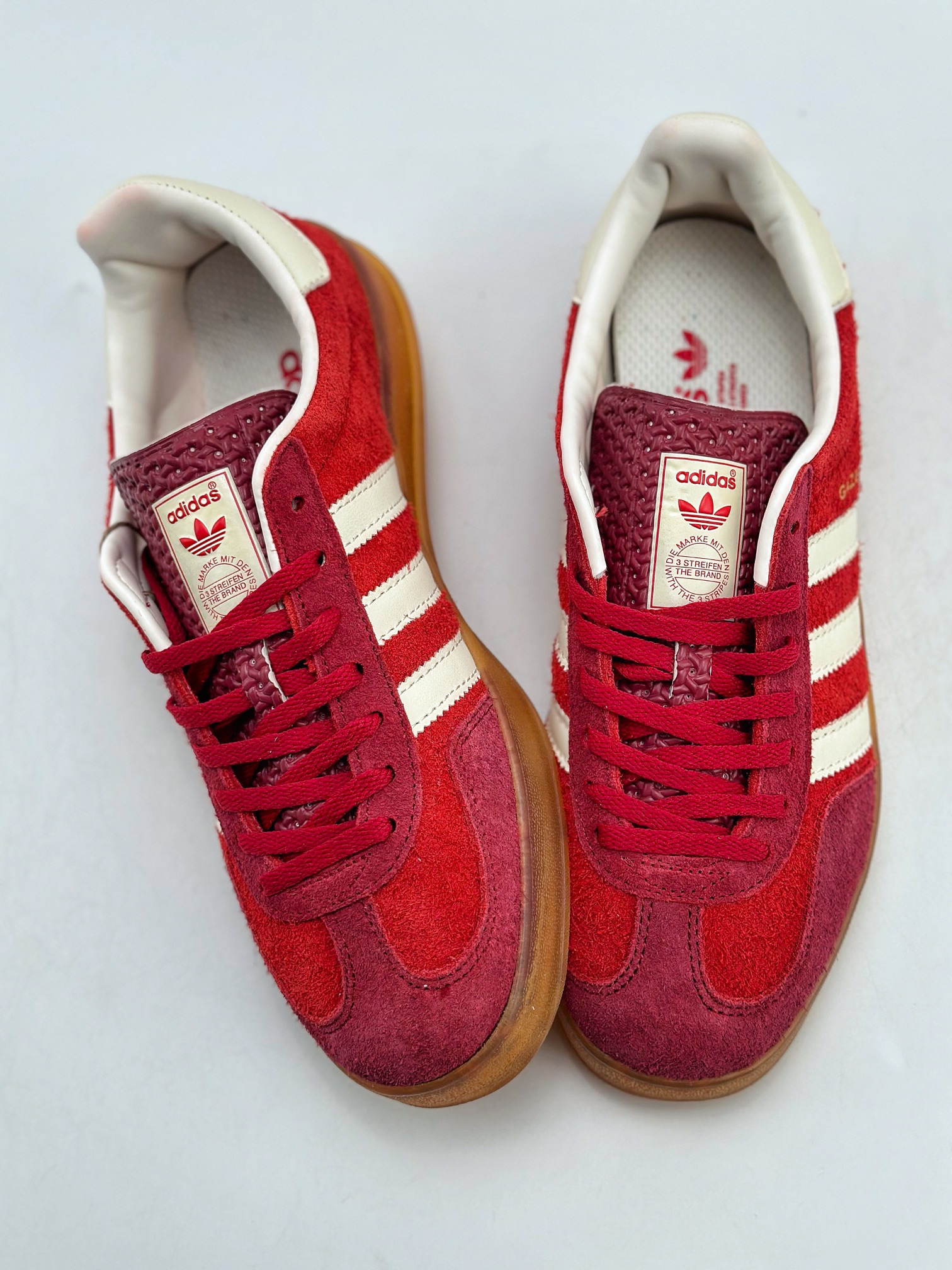 150 adidas Originals Gazelle INdoor 三叶草休闲防滑耐磨低帮板鞋  IE1051