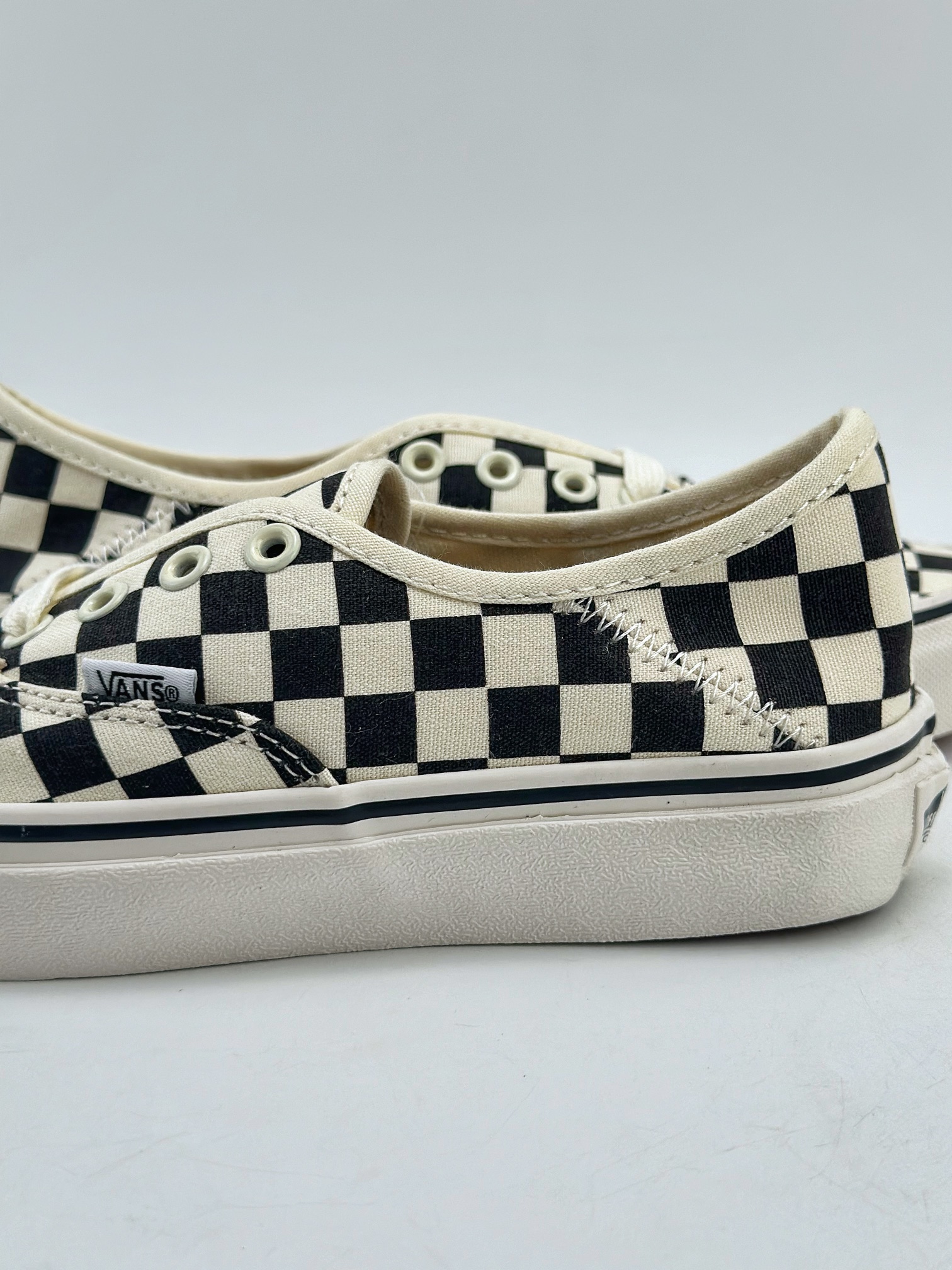 130 VANS Authentic VR3环保系列 黑白棋盘板鞋