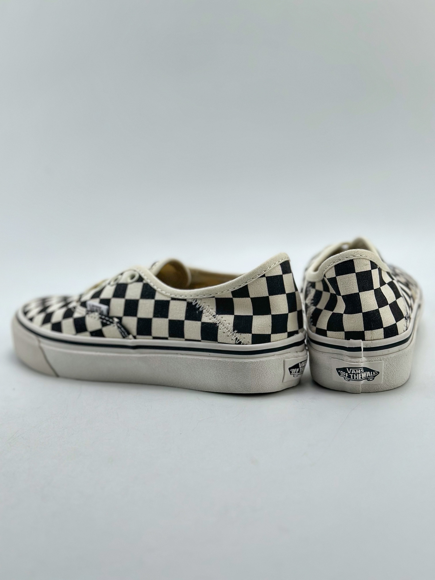 130 VANS Authentic VR3环保系列 黑白棋盘板鞋