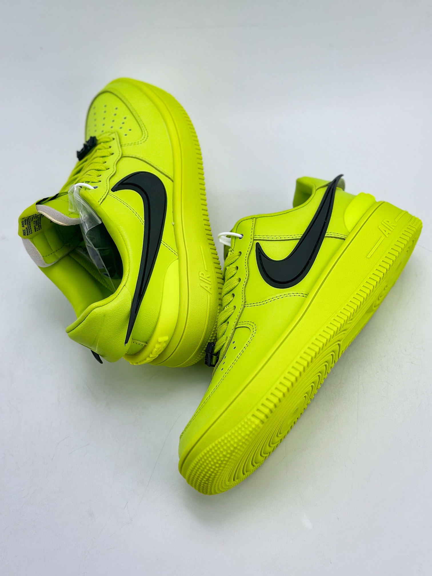 260 Nike Air Force 1 Low 07 x AMBUSH 联名大勾 荧光绿 DV3464-100