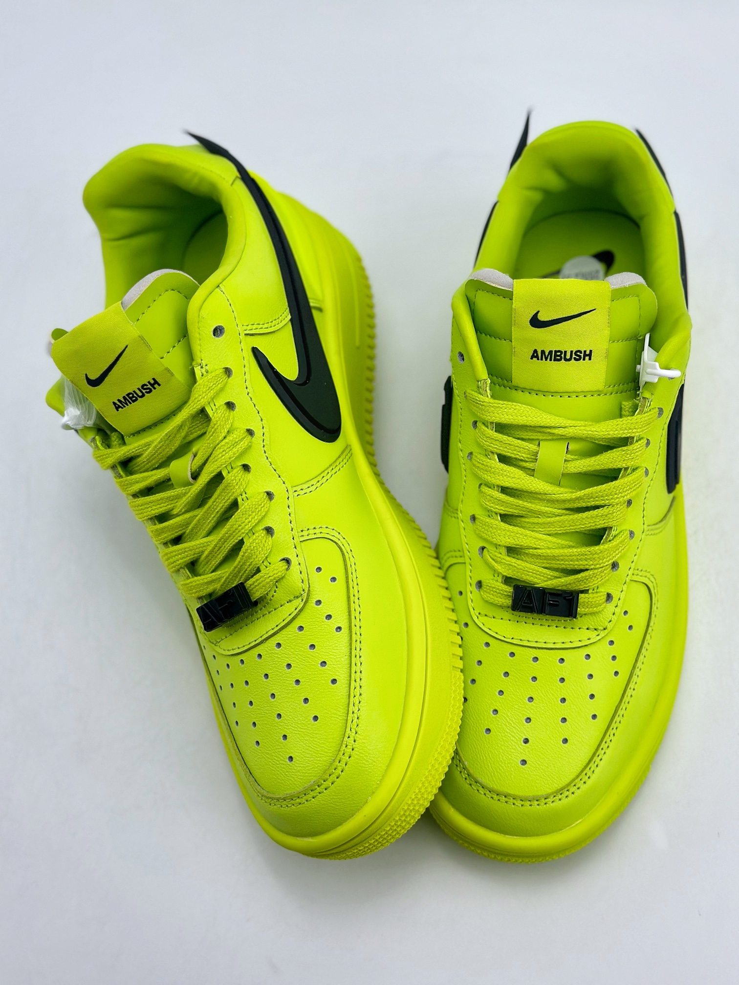 260 Nike Air Force 1 Low 07 x AMBUSH 联名大勾 荧光绿 DV3464-100