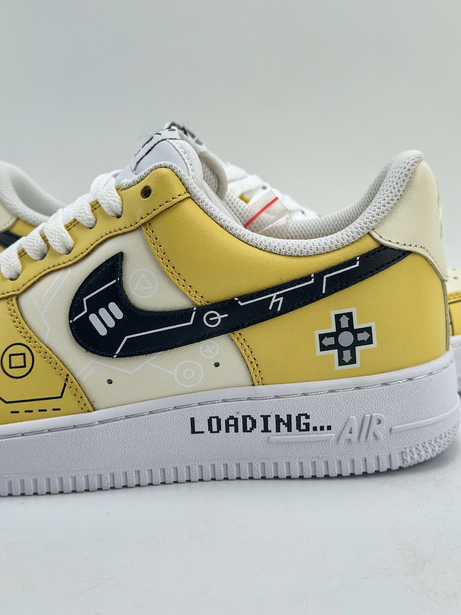 240 Nike Air Force 1 Low 07 电玩空军 白黑黄 CW2288-113