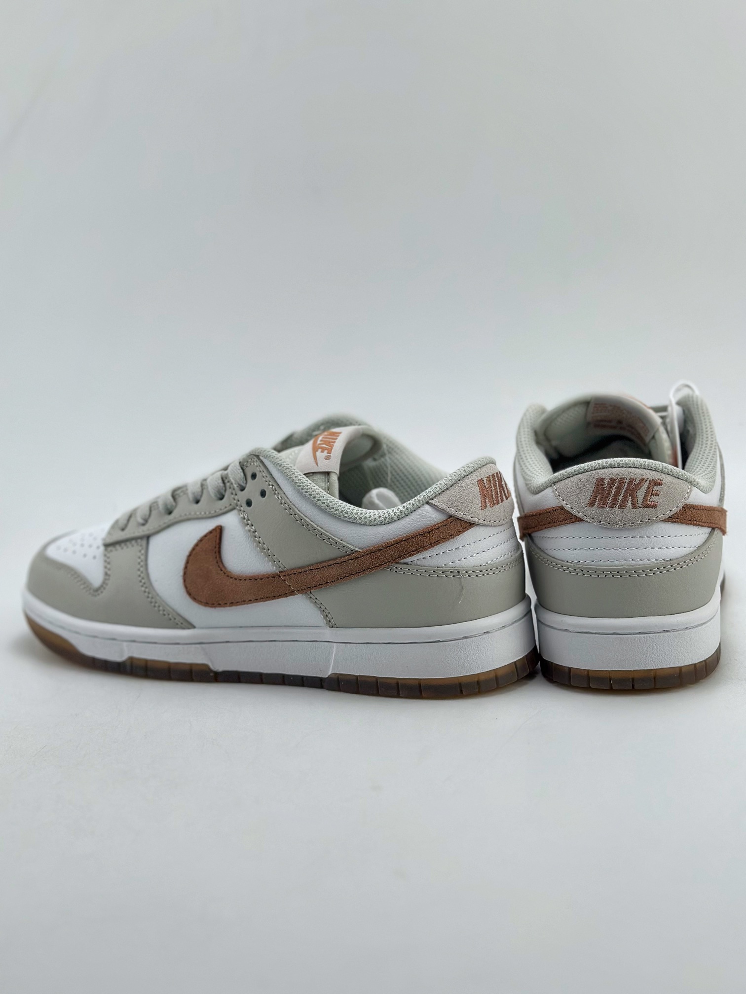 180 NIKE SB Dunk Low RETRO PREMIUM 灰棕 FJ4188-001