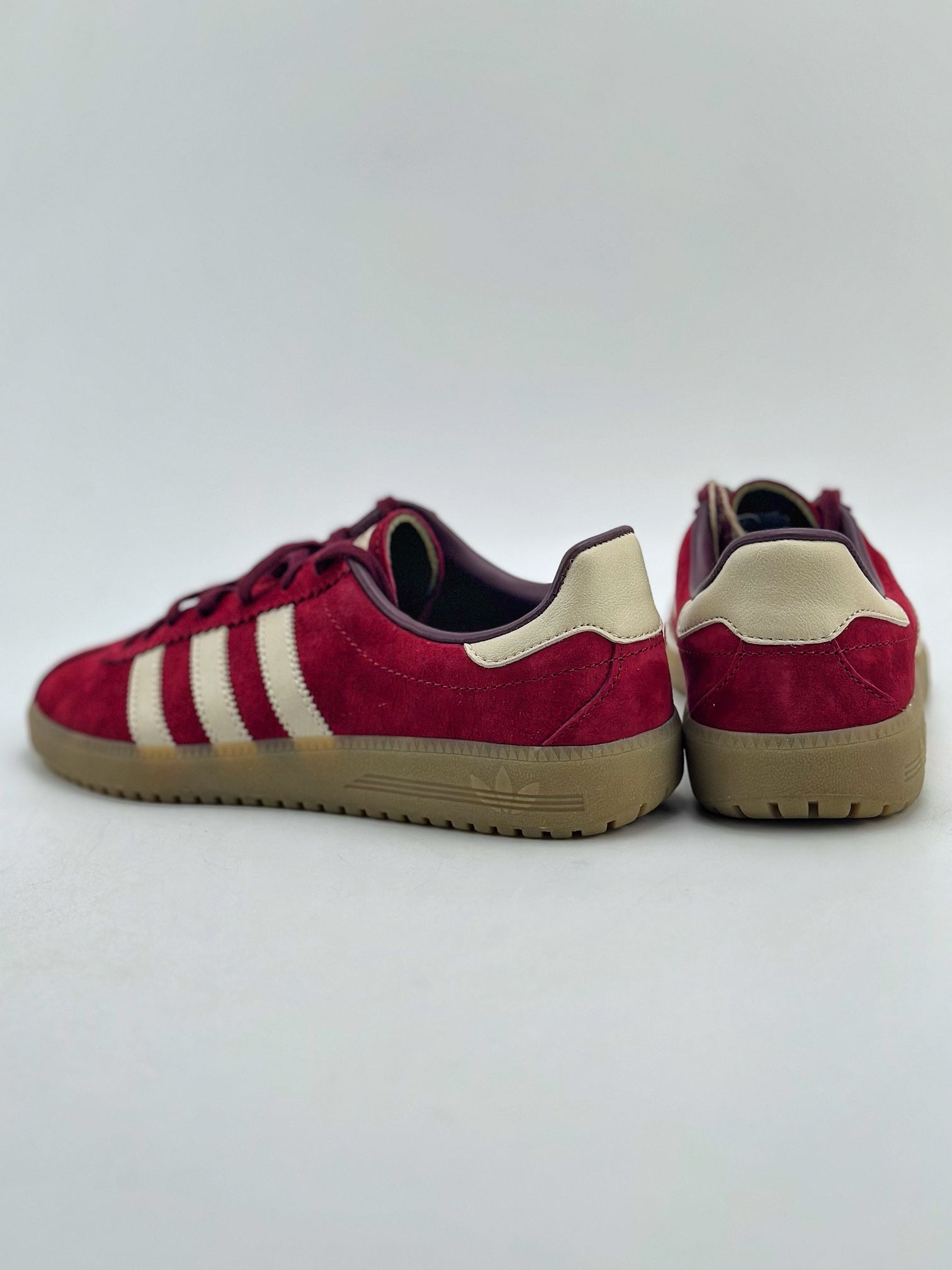 170 adidas Originals BERMUDA 马卡龙系列三叶草休闲防滑耐磨低帮板鞋 IE7426