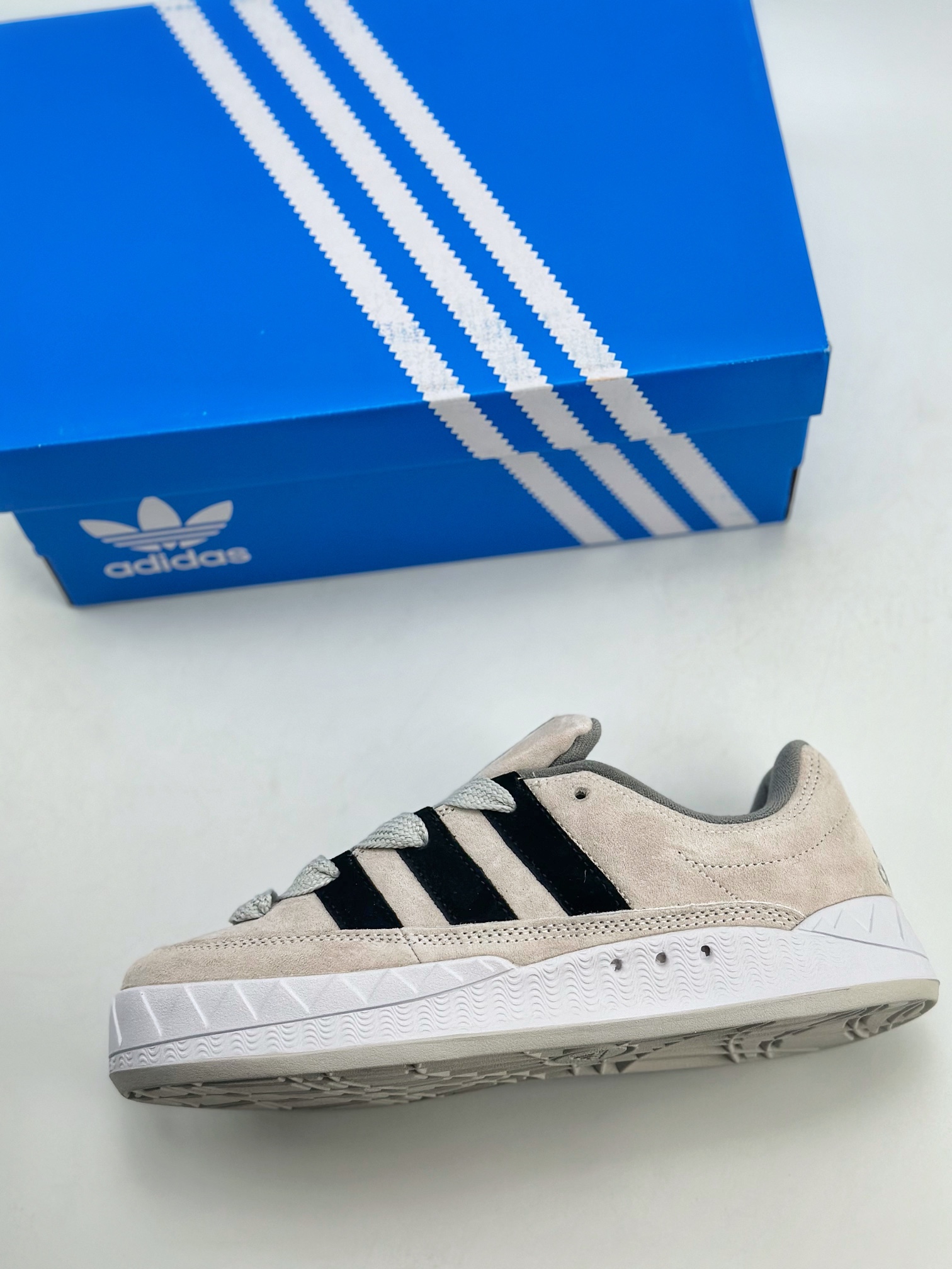 150 Adidas Originals Adimatic Yunk Low 马蒂奇系列低帮滑板鞋 ID8266