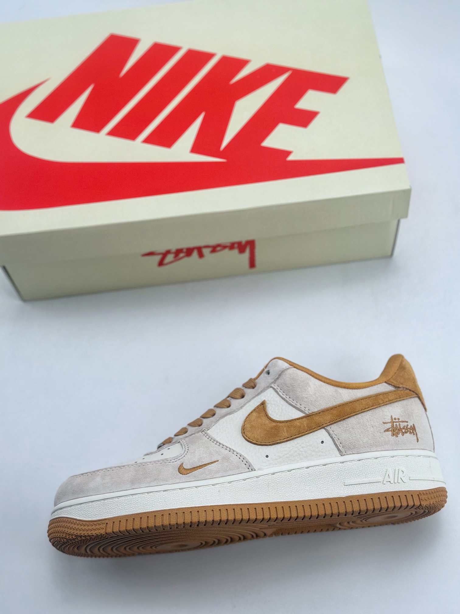 260 Nike Air Force 1 Low 07 x Stussy 斯图西白黄 HD1968-020