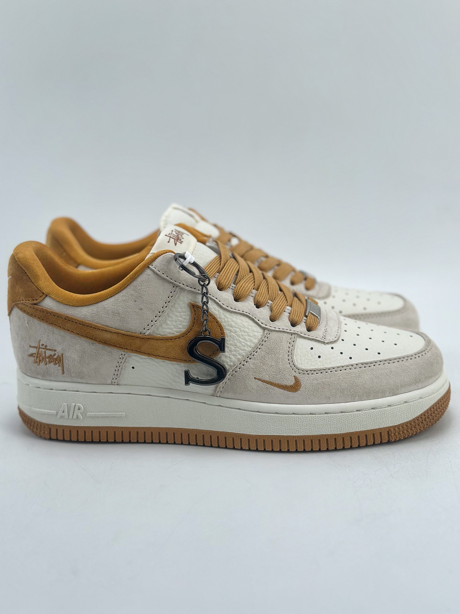 260 Nike Air Force 1 Low 07 x Stussy 斯图西白黄 HD1968-020