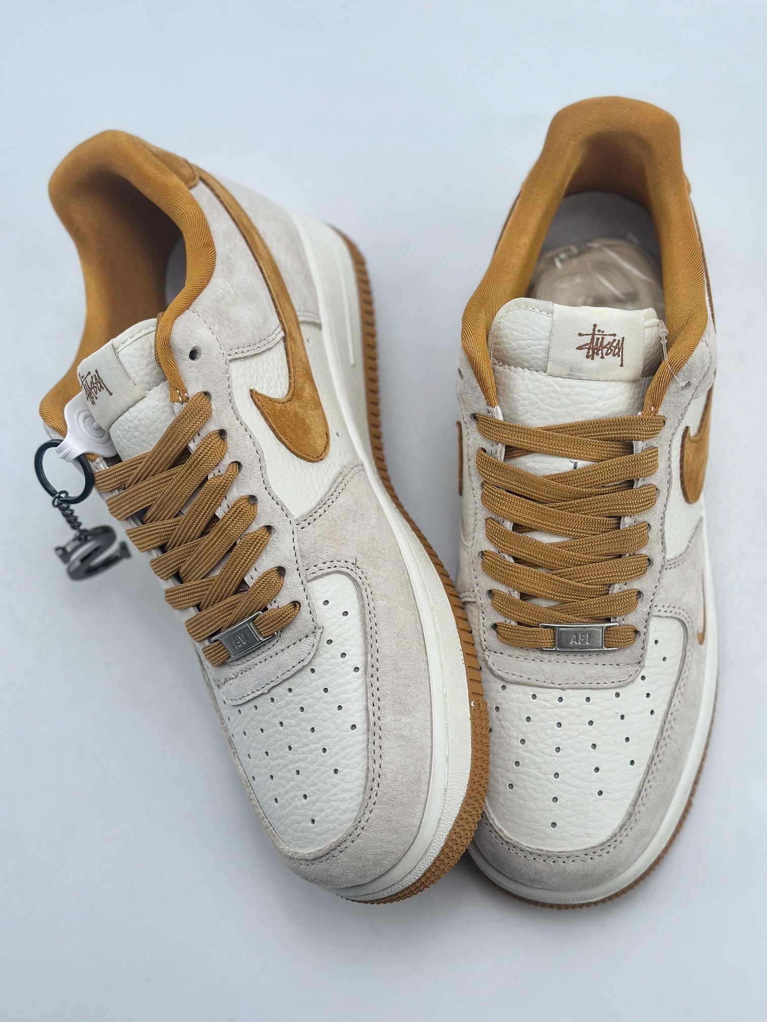 260 Nike Air Force 1 Low 07 x Stussy 斯图西白黄 HD1968-020