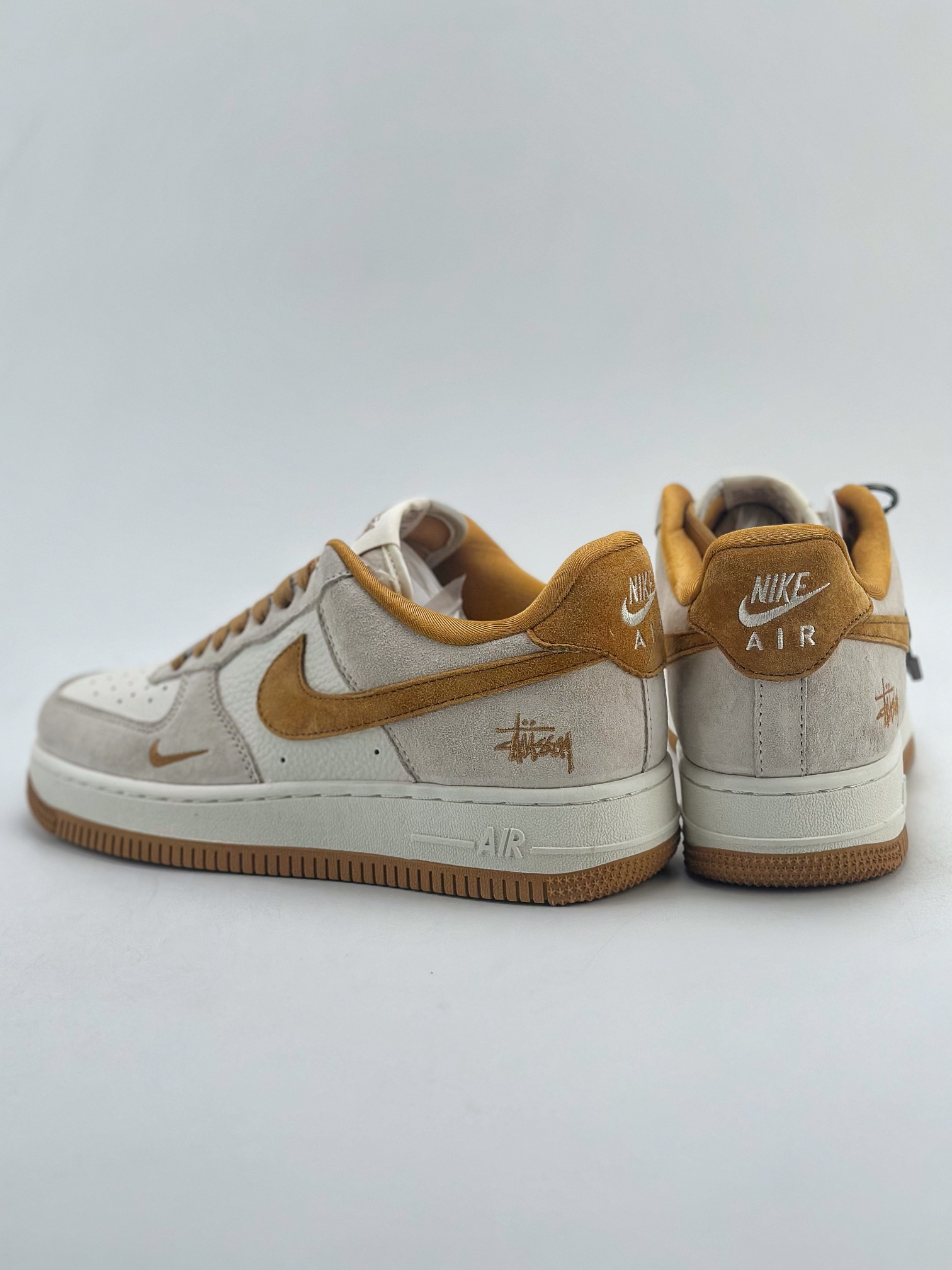 260 Nike Air Force 1 Low 07 x Stussy 斯图西白黄 HD1968-020