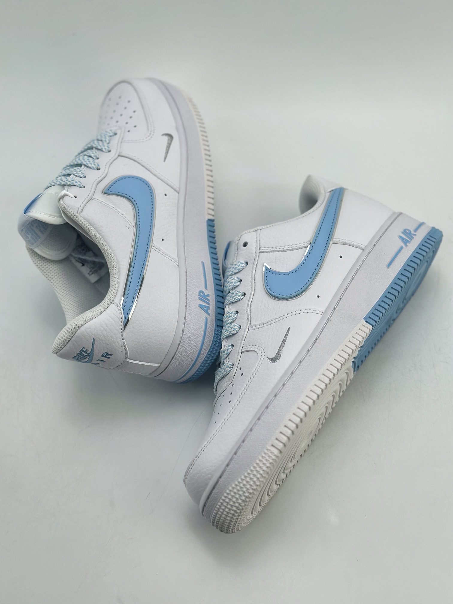 220 Nike Air Force 1 Low 07 白蓝满天星