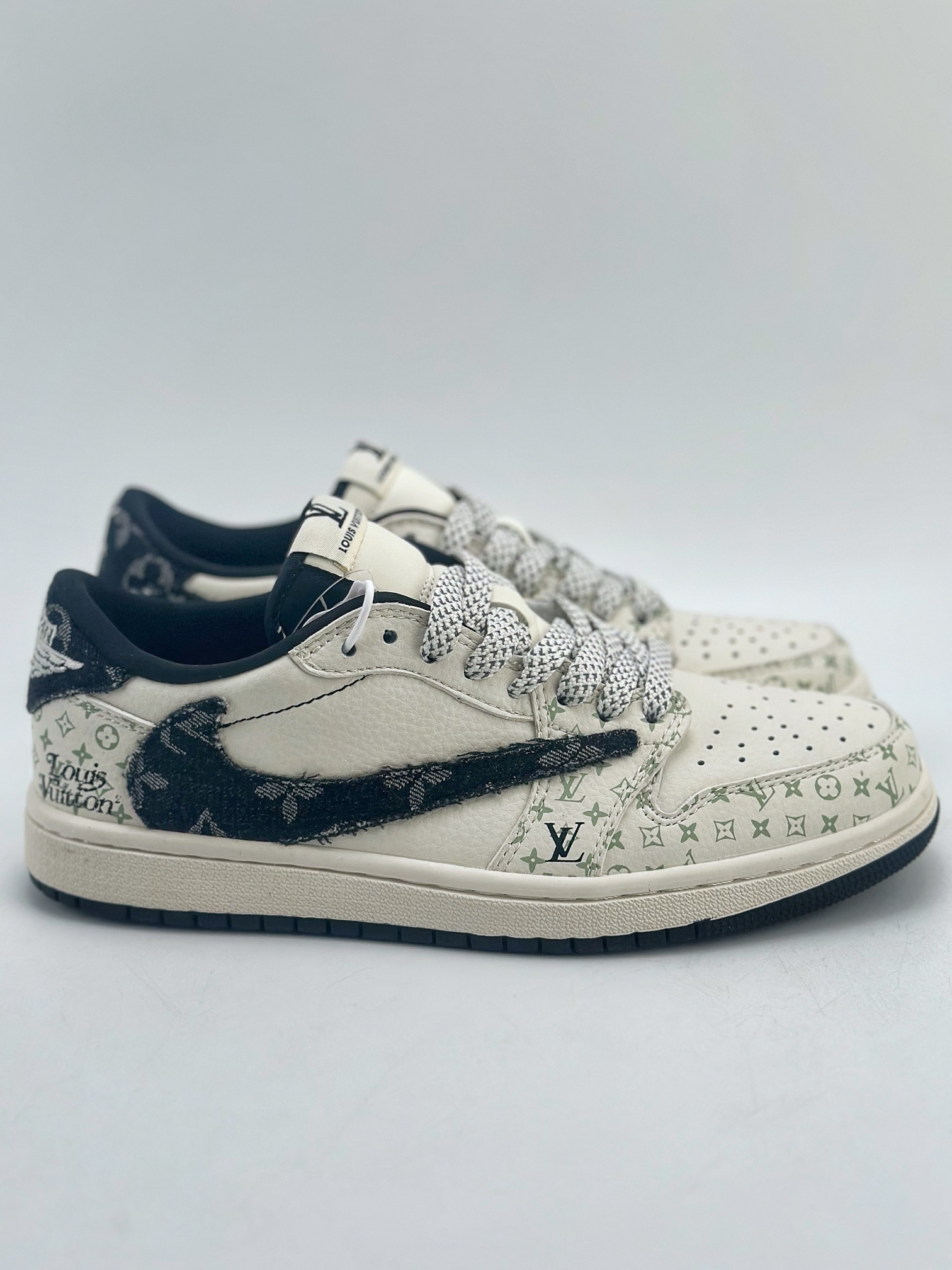 280 Travis Scott x Nike Air Jordan 1 Low x Louis Vuitton Air Jordan 1 Low 反转黑米白牛仔布倒钩 SJ2068-005