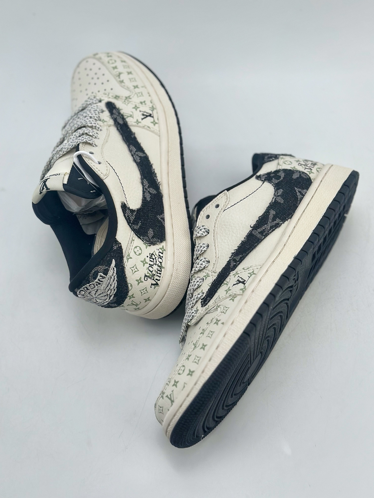 280 Travis Scott x Nike Air Jordan 1 Low x Louis Vuitton Air Jordan 1 Low 反转黑米白牛仔布倒钩 SJ2068-005