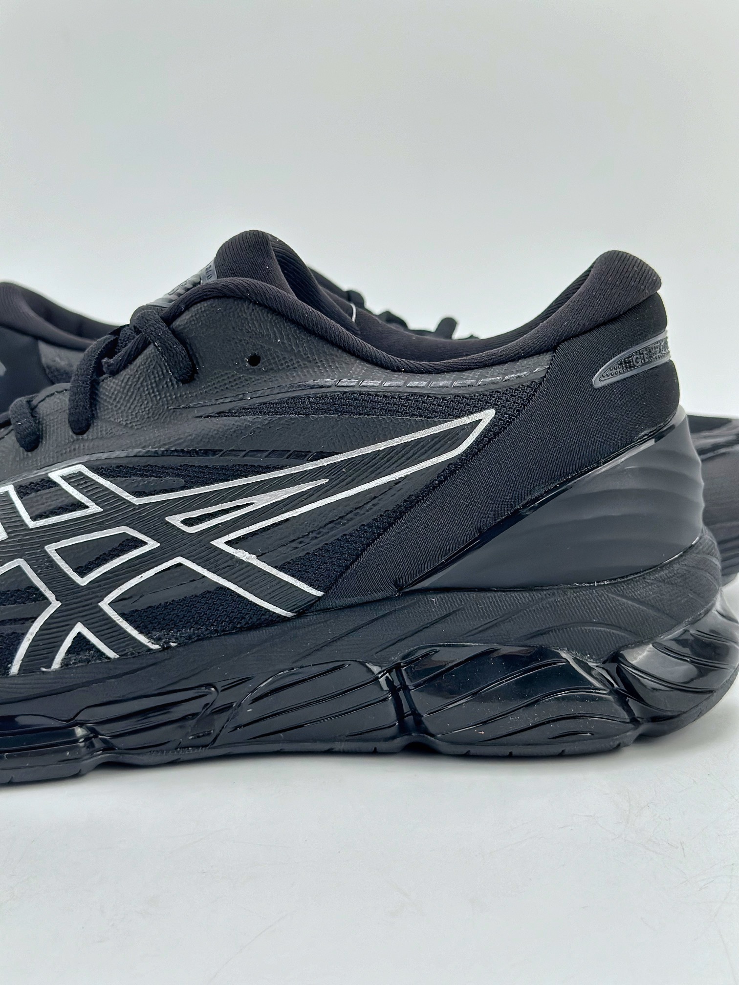 240 Asics Gel-Quantum 360 VII 亚瑟士运动透气专业跑鞋 1203A305-001