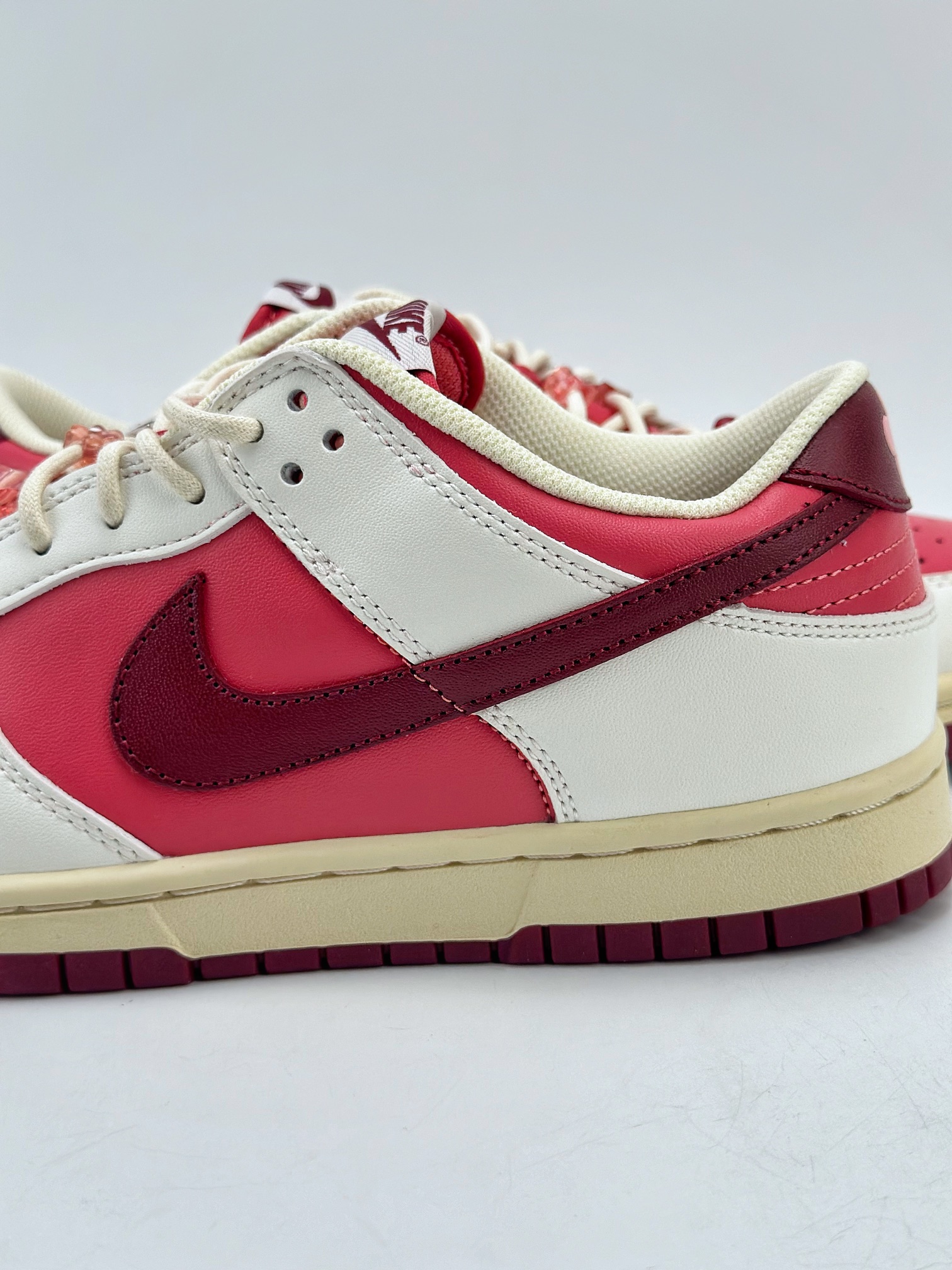 190 NIKE SB Dunk Low ”Valentine‘s Day” 情人节限定 HF0736-161