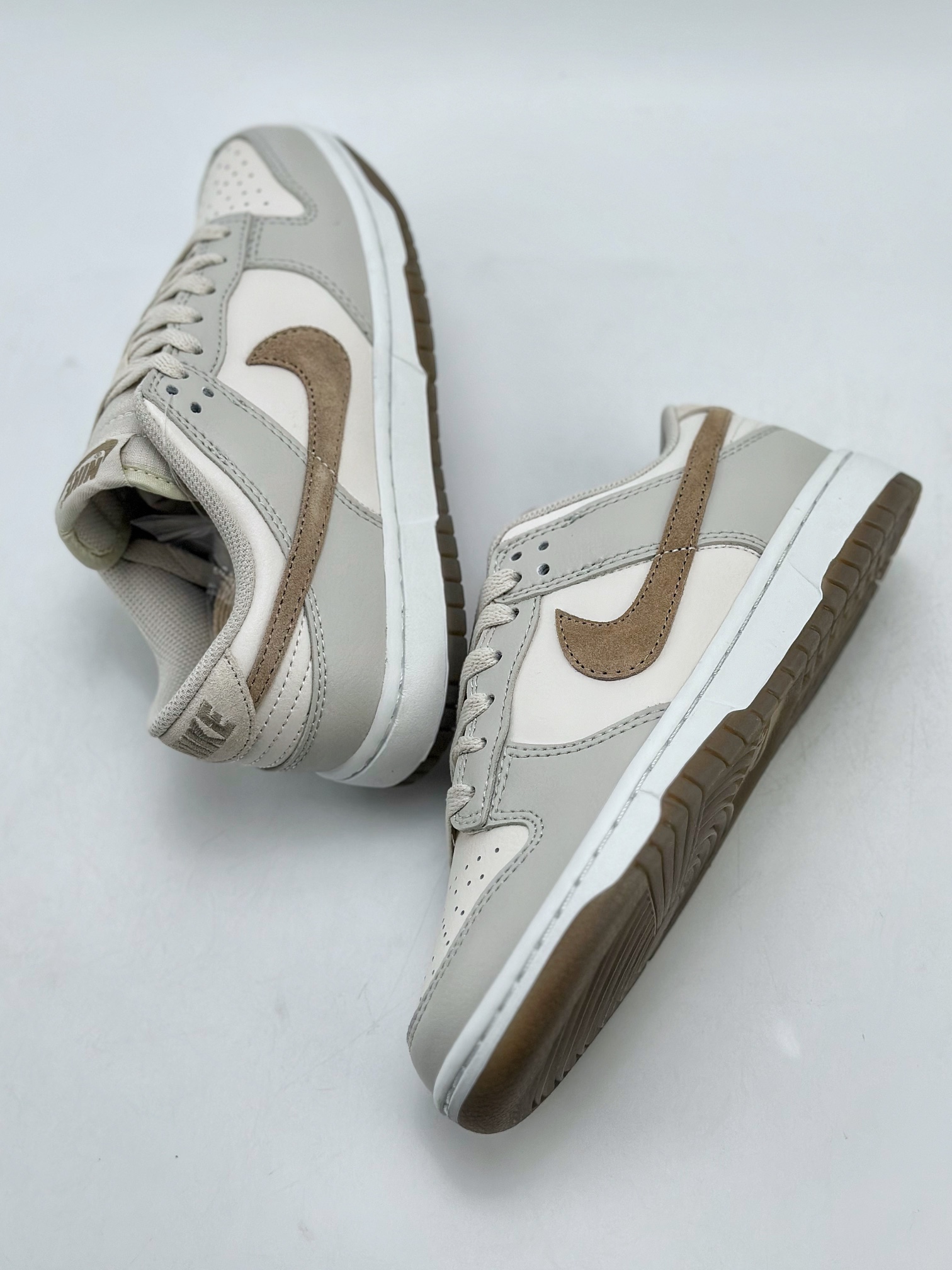 180 NIKE SB Dunk Low RETRO PREMIUM 灰棕 FJ4188-001