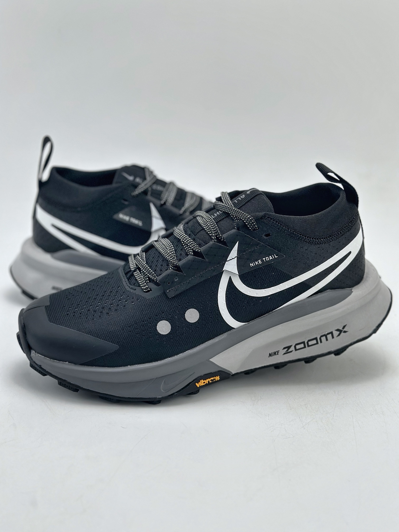 230 Nike ZoomX Zegama Trail 2 慢跑鞋