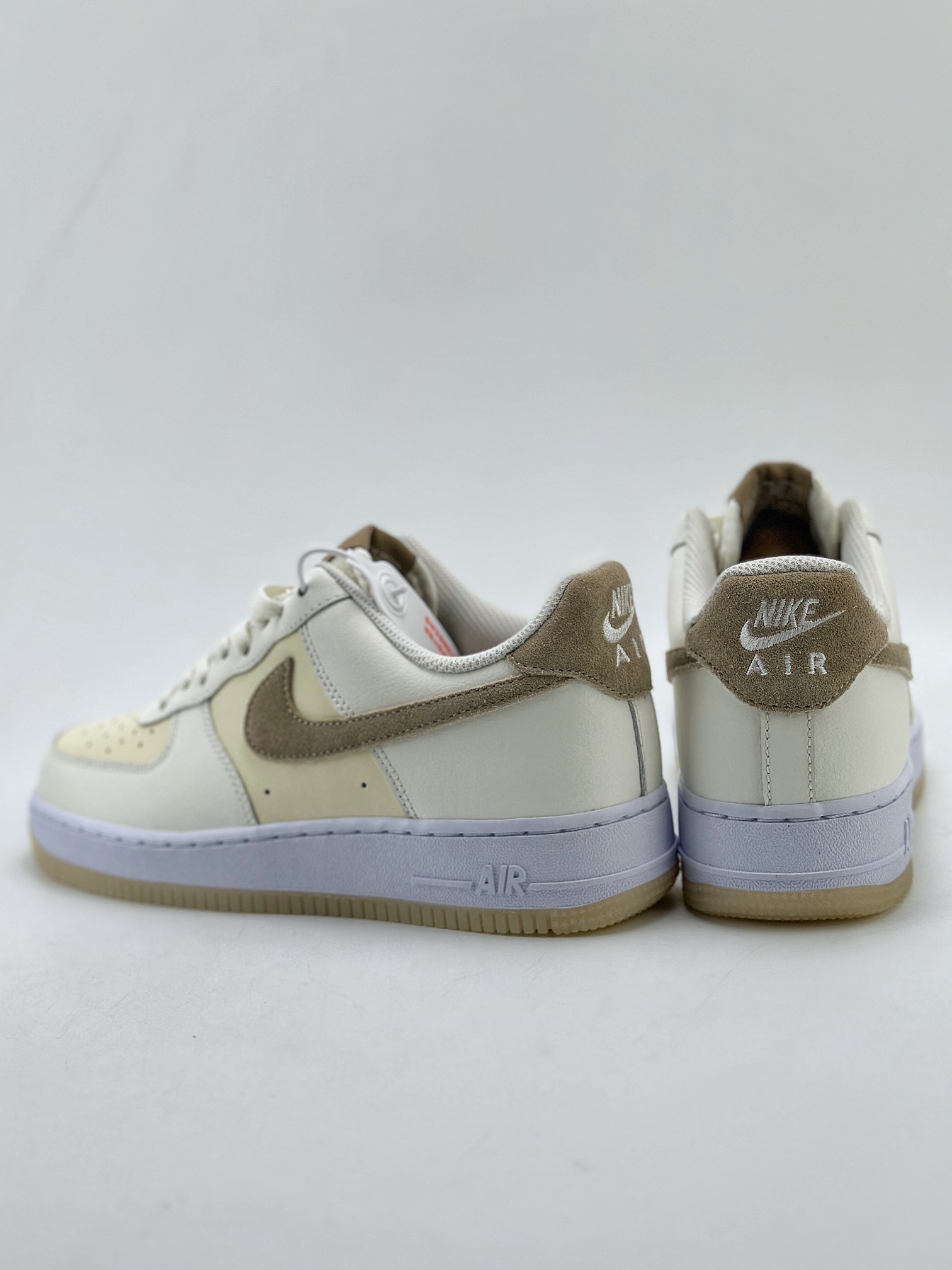 200 Nike Air Force 1 Low 07 米棕 FN5832-101