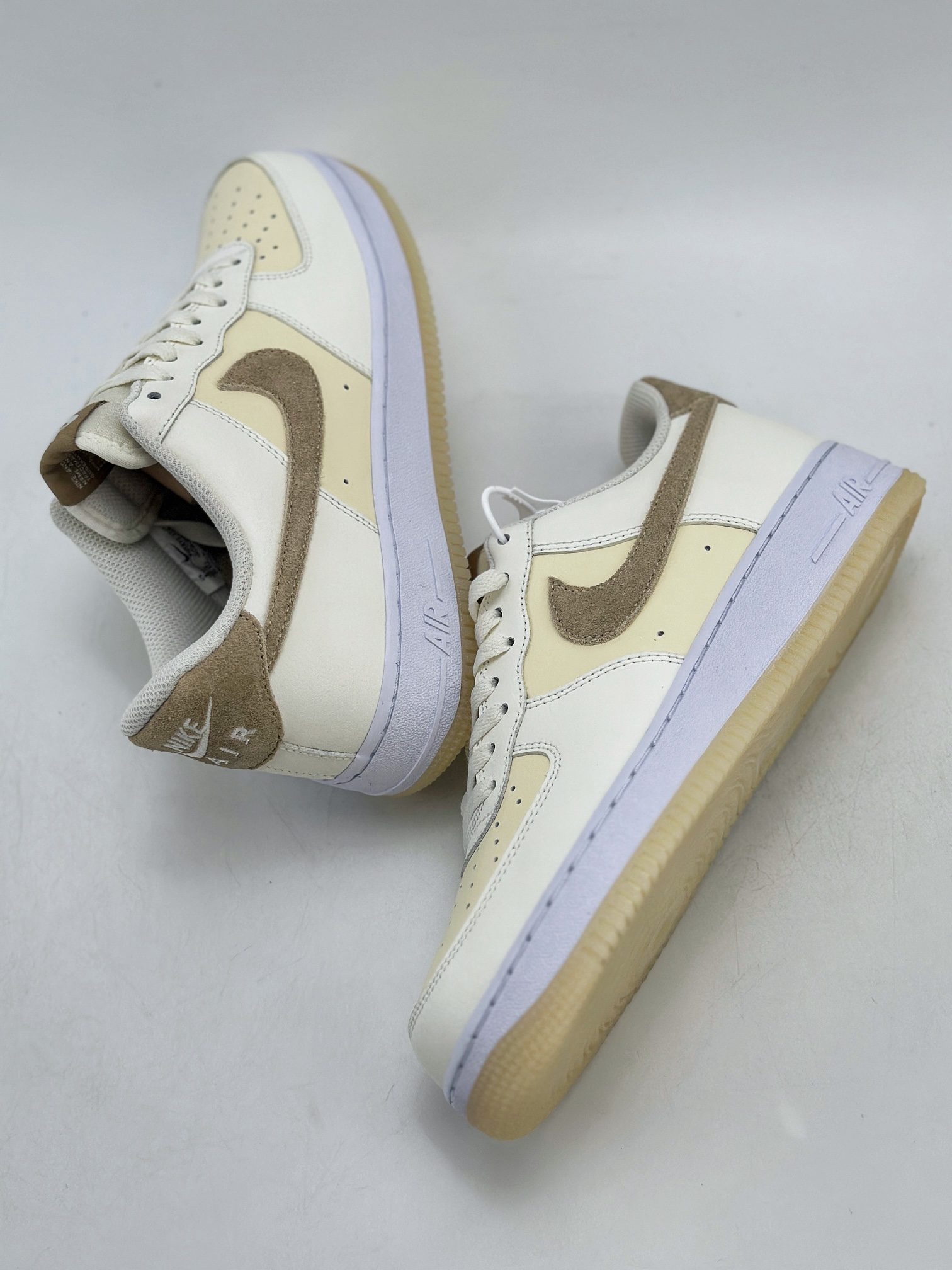 200 Nike Air Force 1 Low 07 米棕 FN5832-101