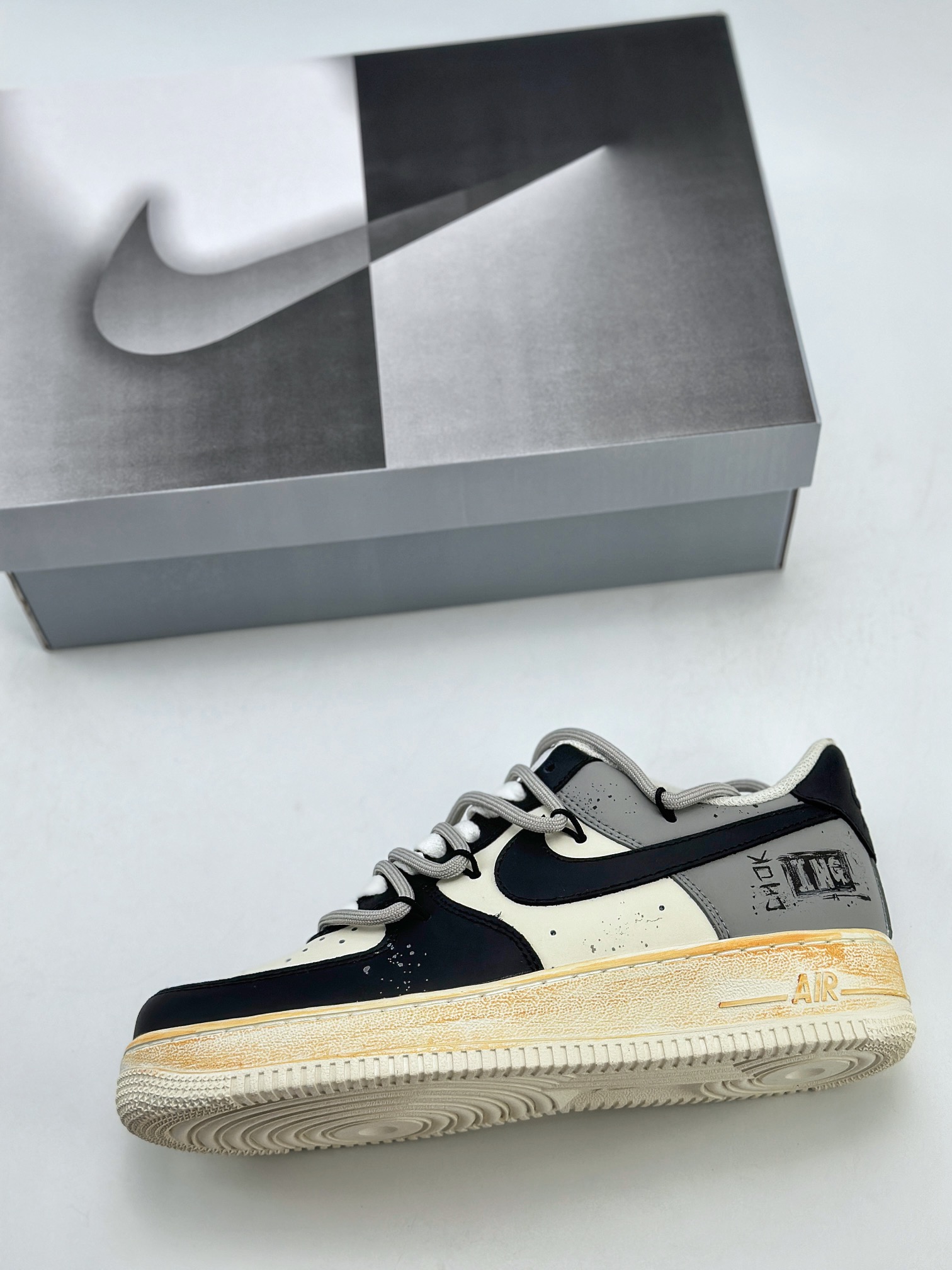 260 Nike Air Force 1 Low 07 811制造 无声缠绕 情绪 黑白灰 ZH0316-015