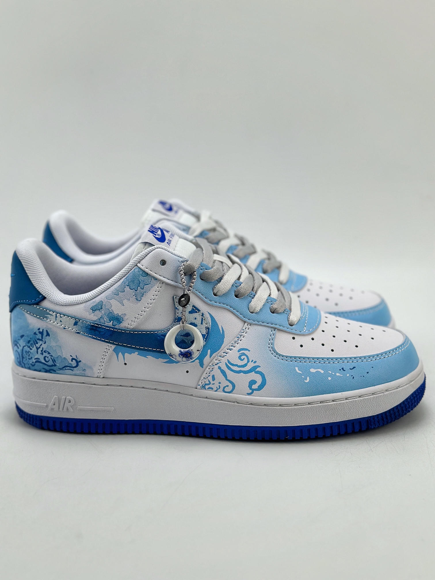 240 Nike Air Force 1 Low 07 龙年限定 龙之子 青花瓷蓝白 DV0813-104