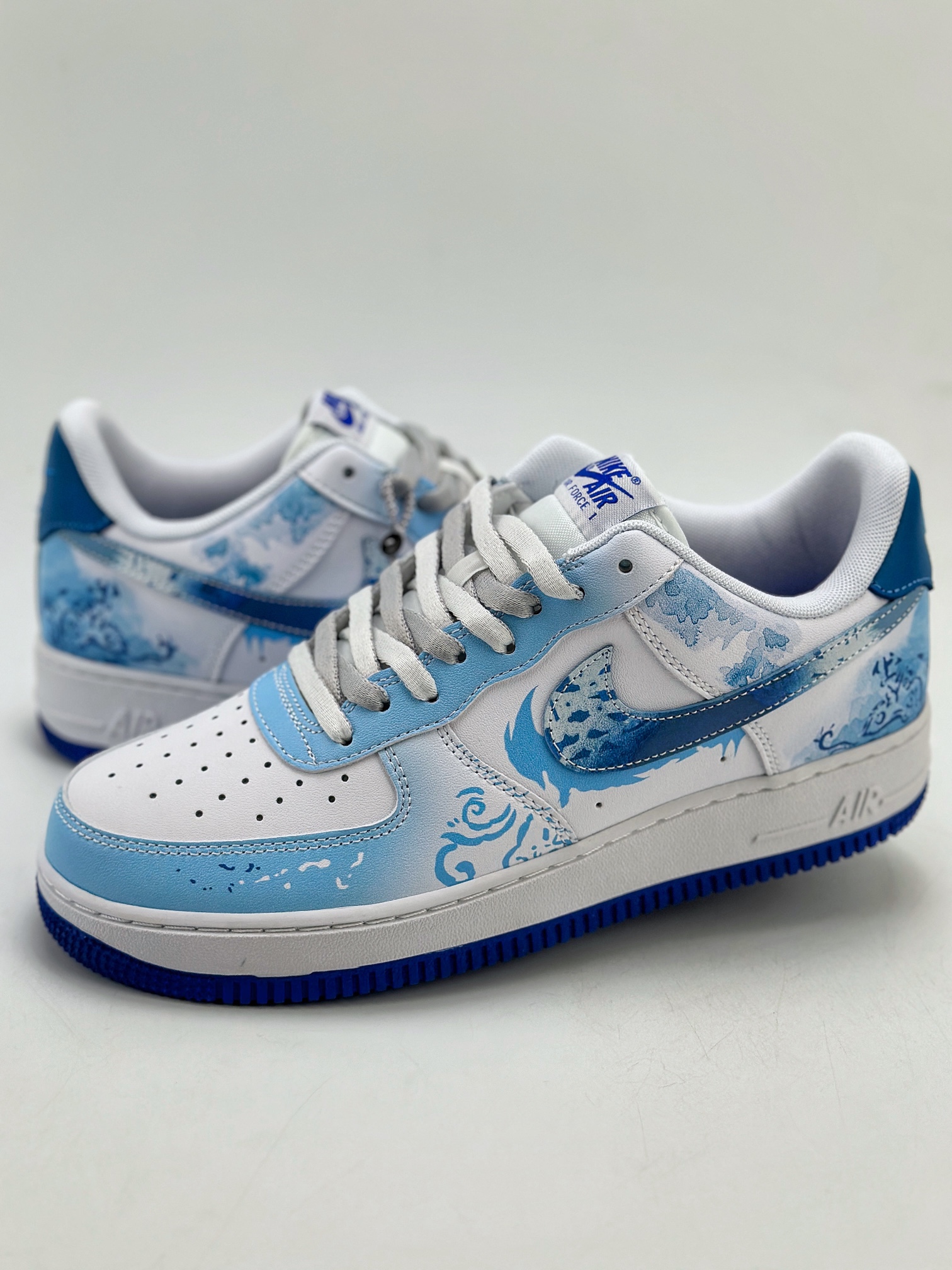 240 Nike Air Force 1 Low 07 龙年限定 龙之子 青花瓷蓝白 DV0813-104