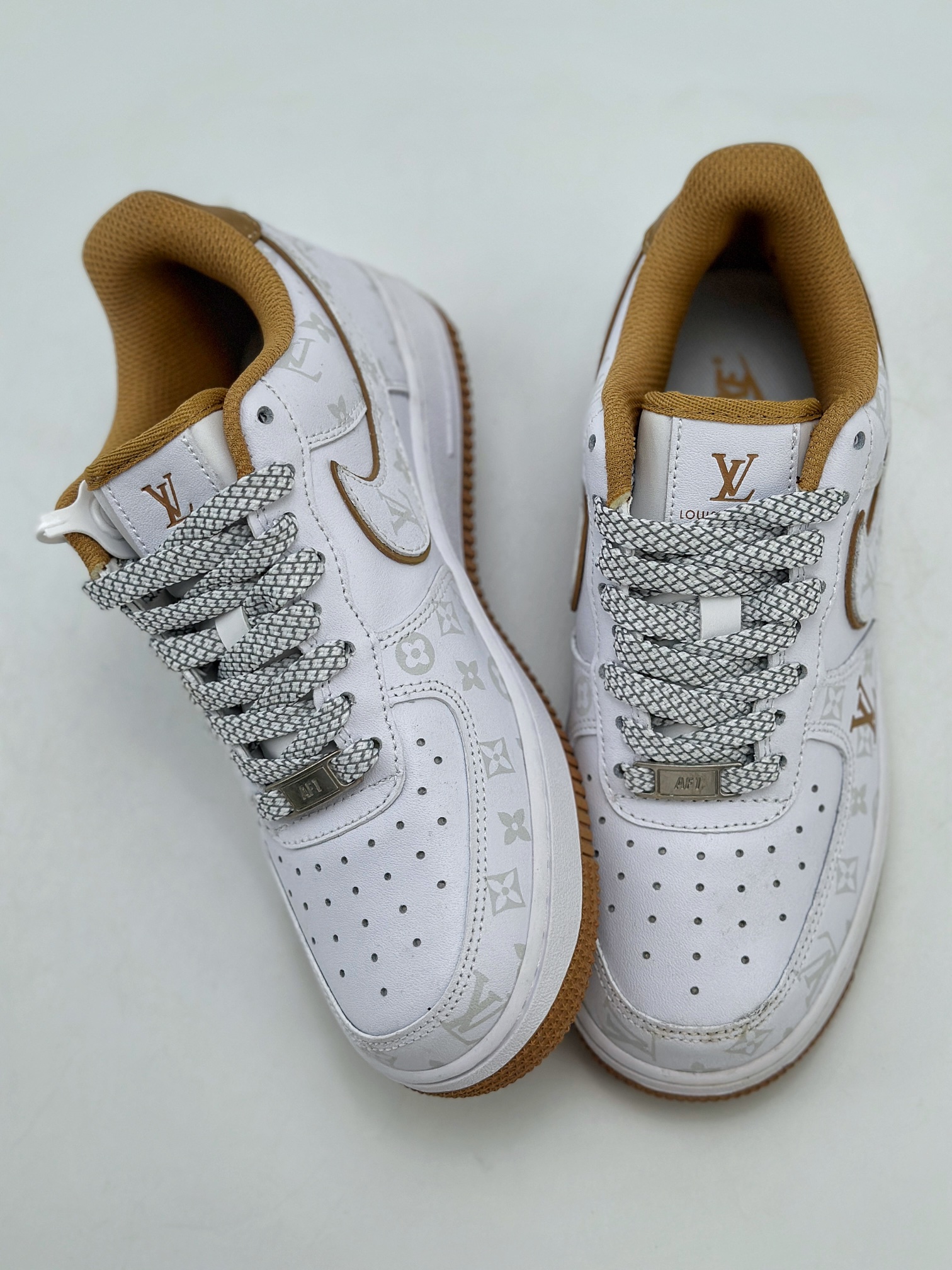 200 Nike Air Force 1 Low 07 x Louis Vuitton 白棕满天星 DR9868-300