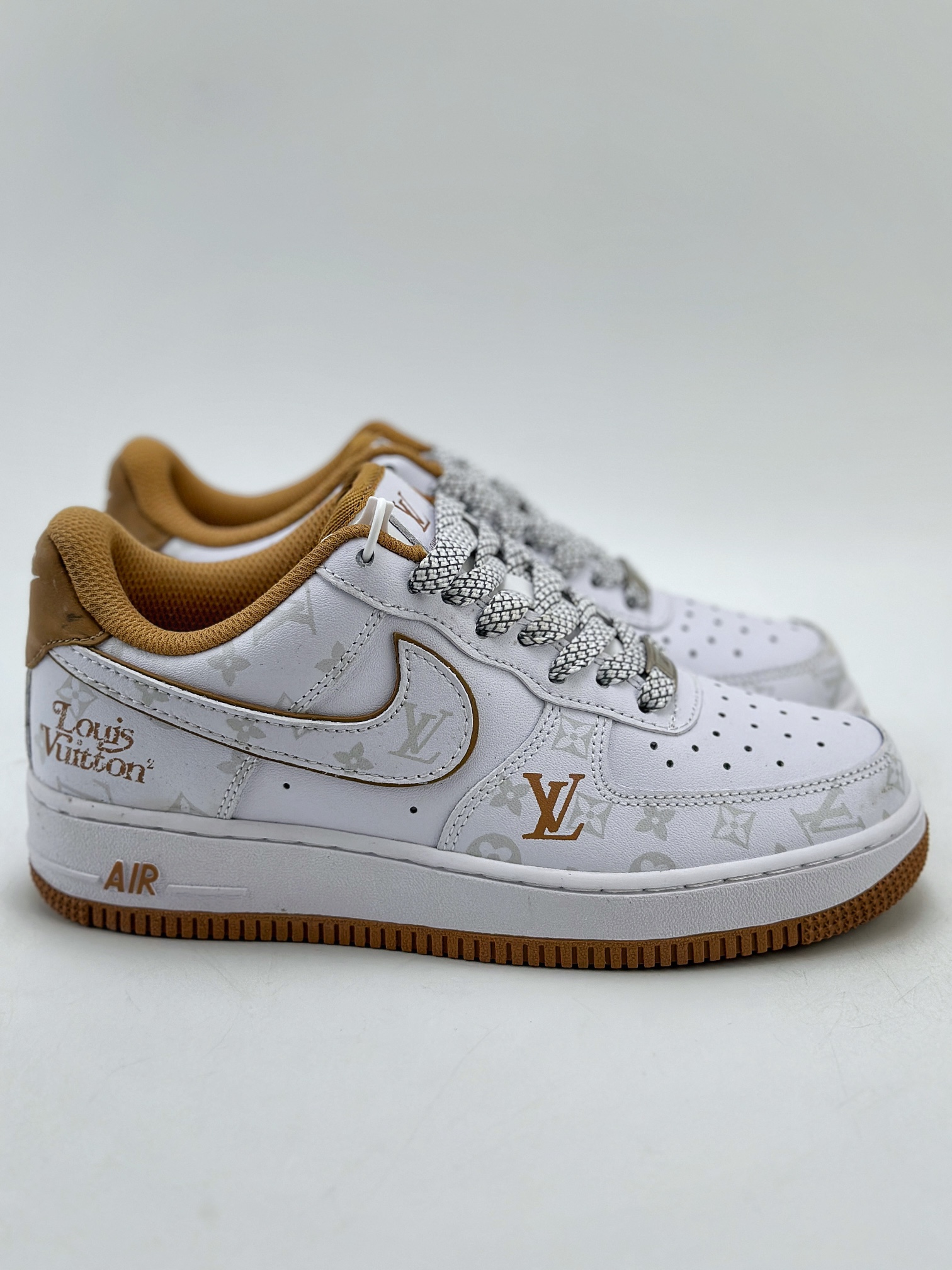 200 Nike Air Force 1 Low 07 x Louis Vuitton 白棕满天星 DR9868-300