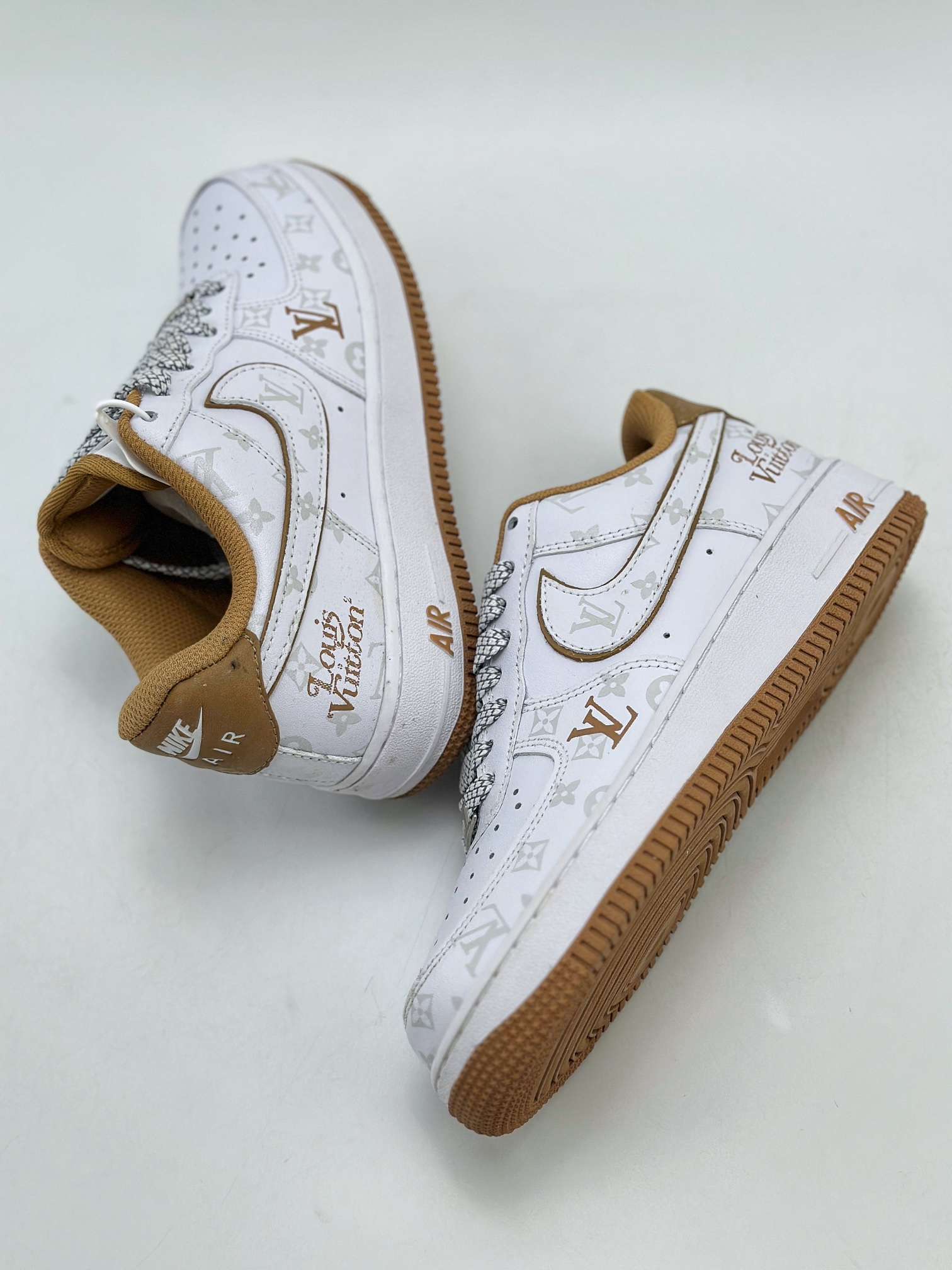 200 Nike Air Force 1 Low 07 x Louis Vuitton 白棕满天星 DR9868-300