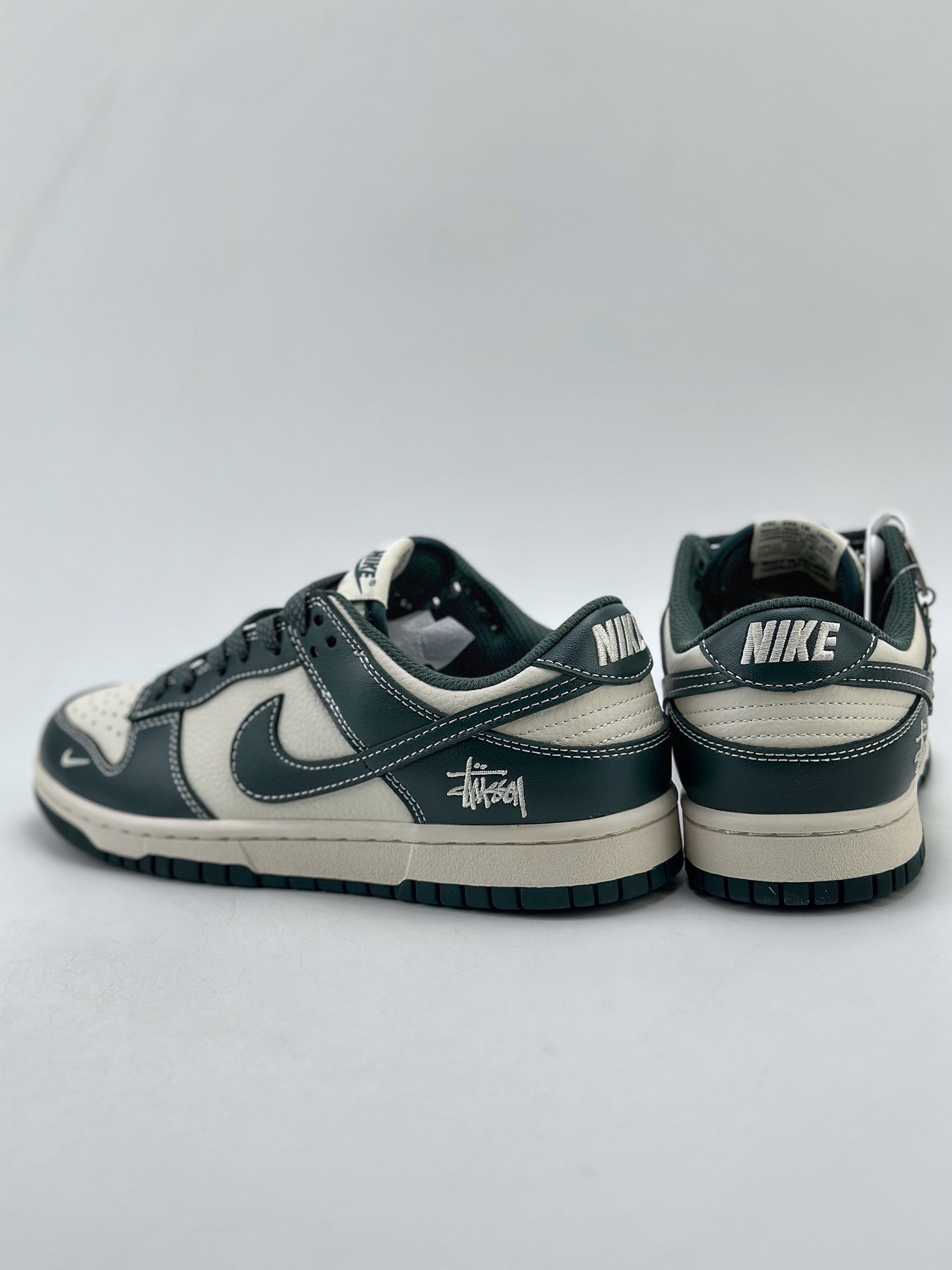 280 Nike SB Dunk Low x Stussy 斯图西白青 BB9898-003