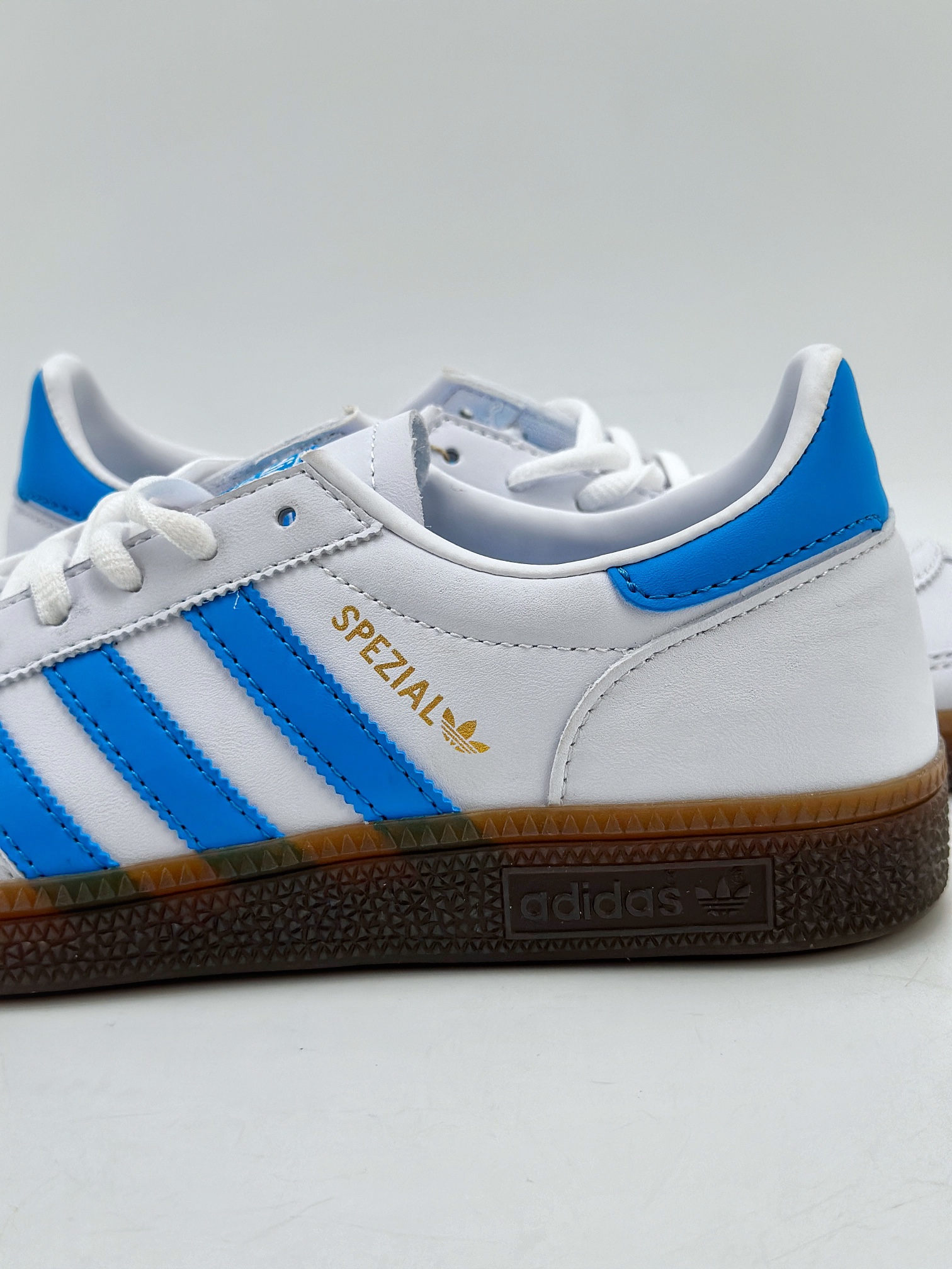 150 adidas originals Samba Handball Spezial  IE3607