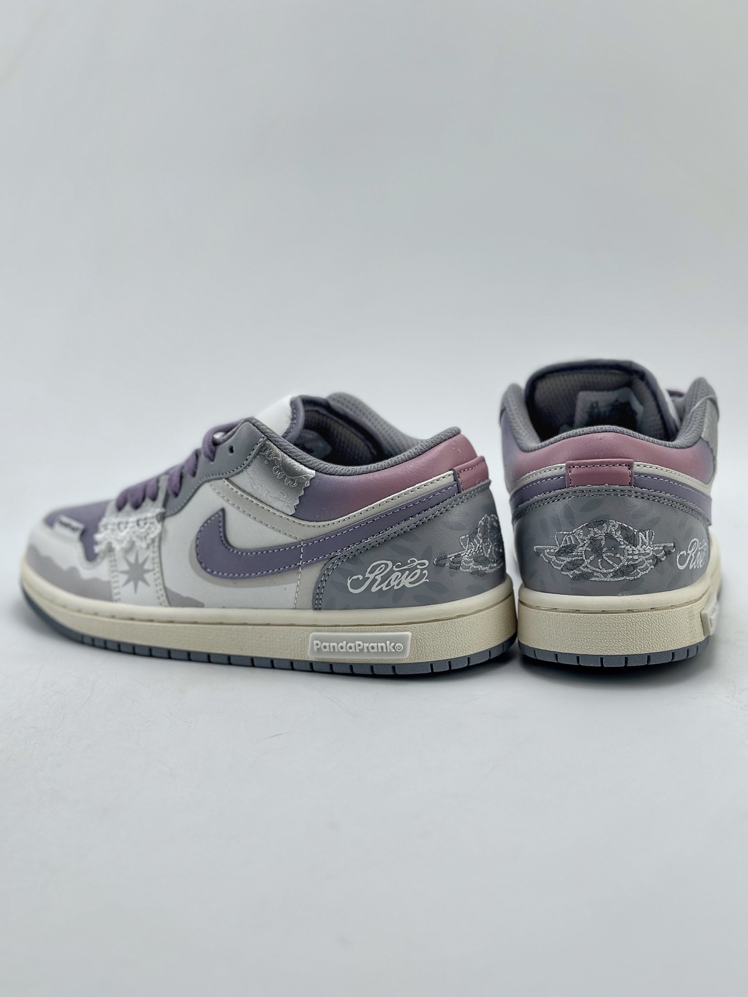 280 Air Jordan 1 Low 熊猫恶作剧 摩登薇境格蕾系蔷薇勋章白粉紫 553560-053