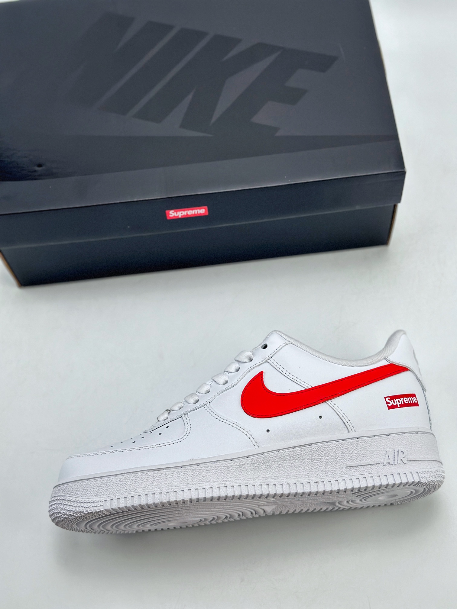 240 Nike Air Force 1 Low 07 x Supreme 白红 CU9225-101