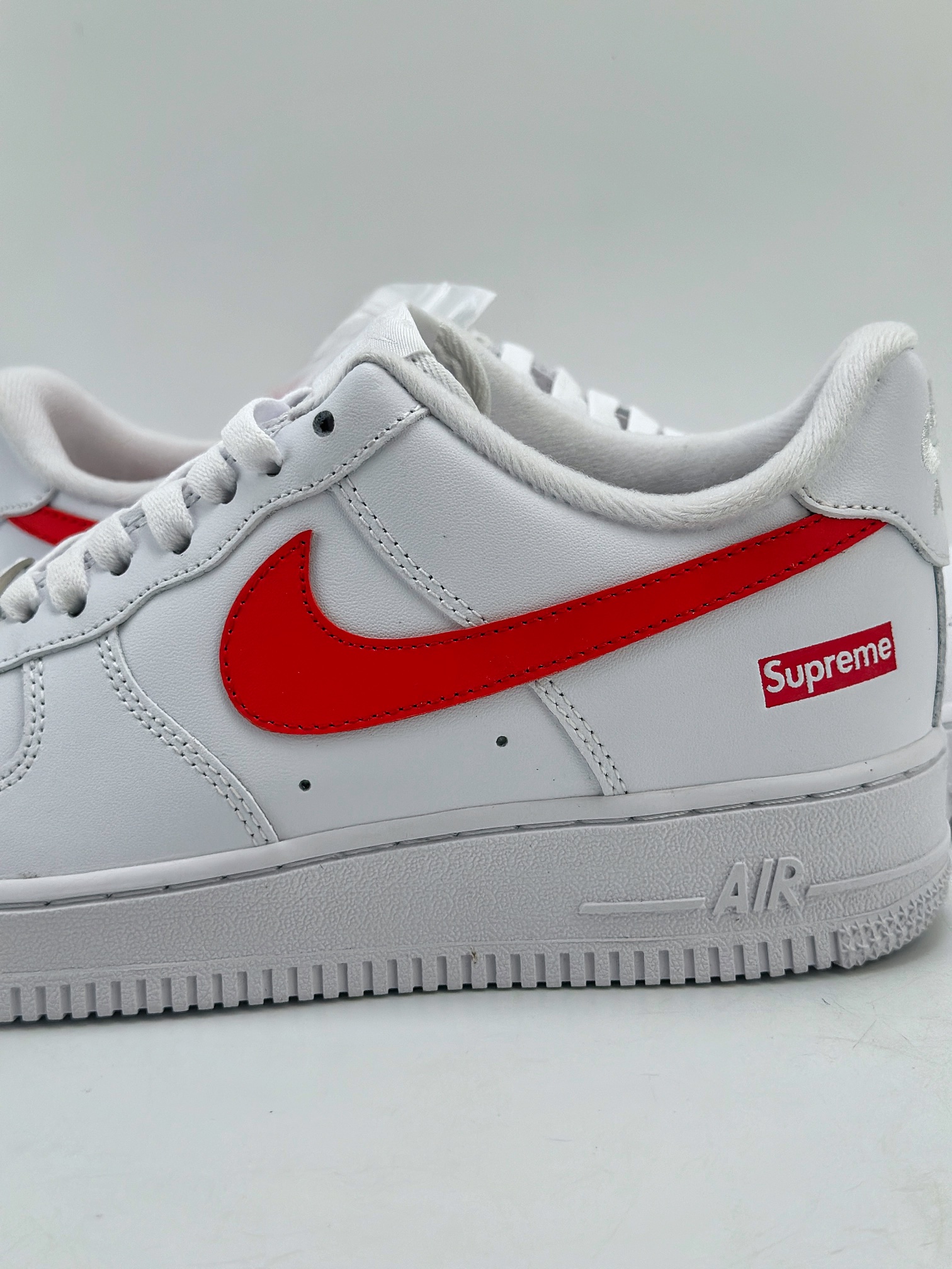 240 Nike Air Force 1 Low 07 x Supreme 白红 CU9225-101