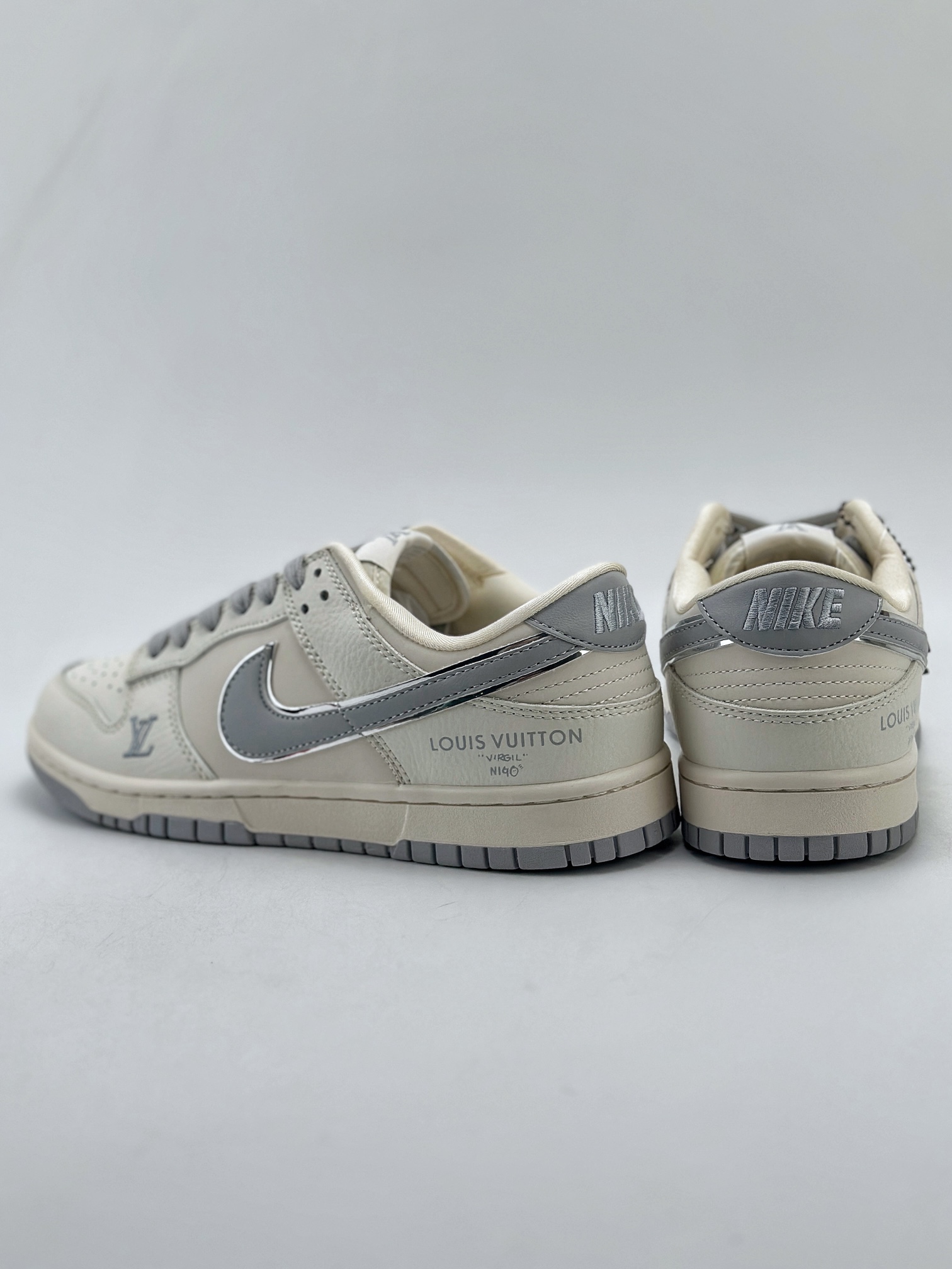 280 Nike SB Dunk Low x Louis Vuitton 白灰 DD1098-355