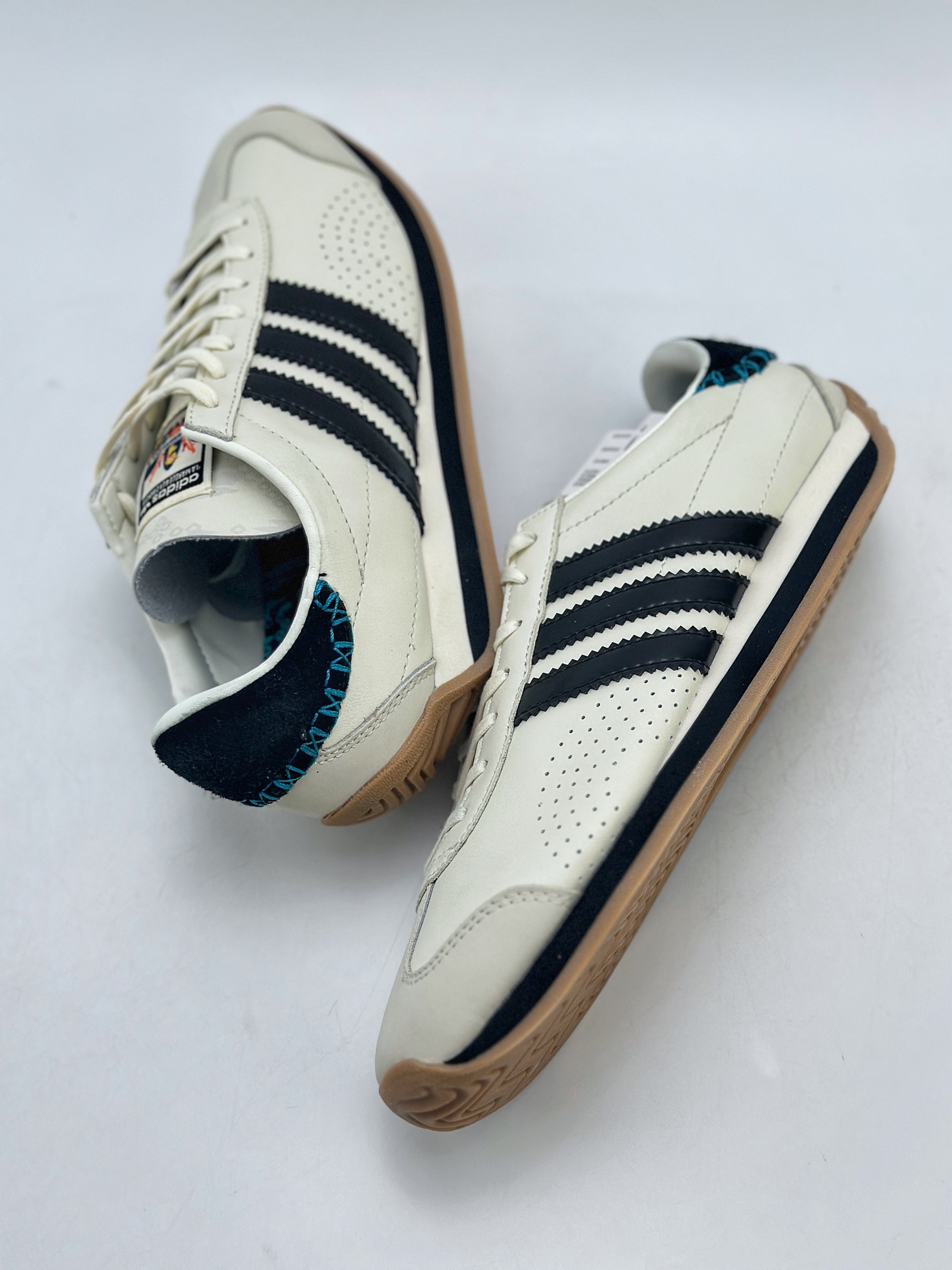 200 adidas originals COUNTRY OG 白黑色  ID1142