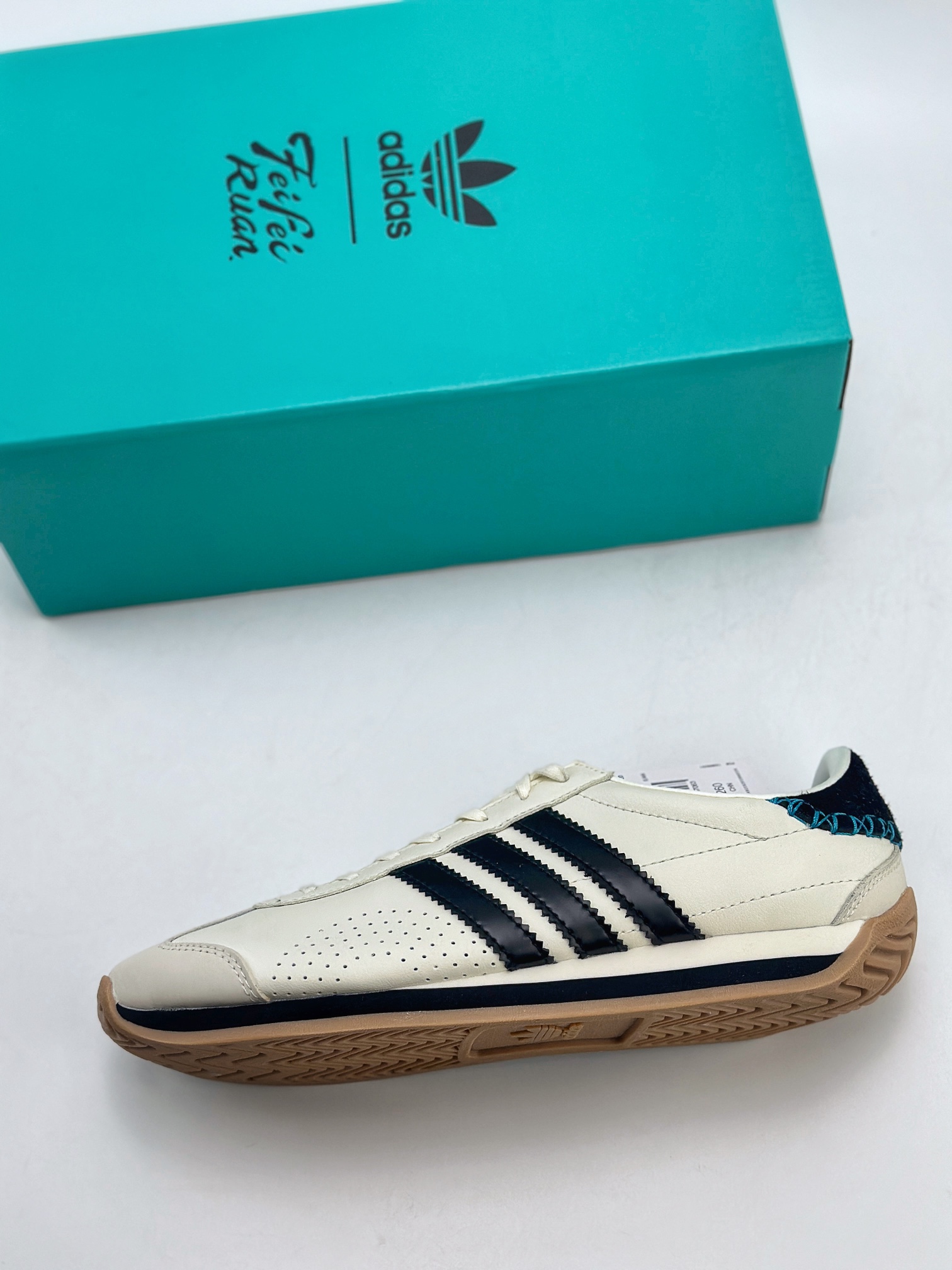 200 adidas originals COUNTRY OG 白黑色  ID1142