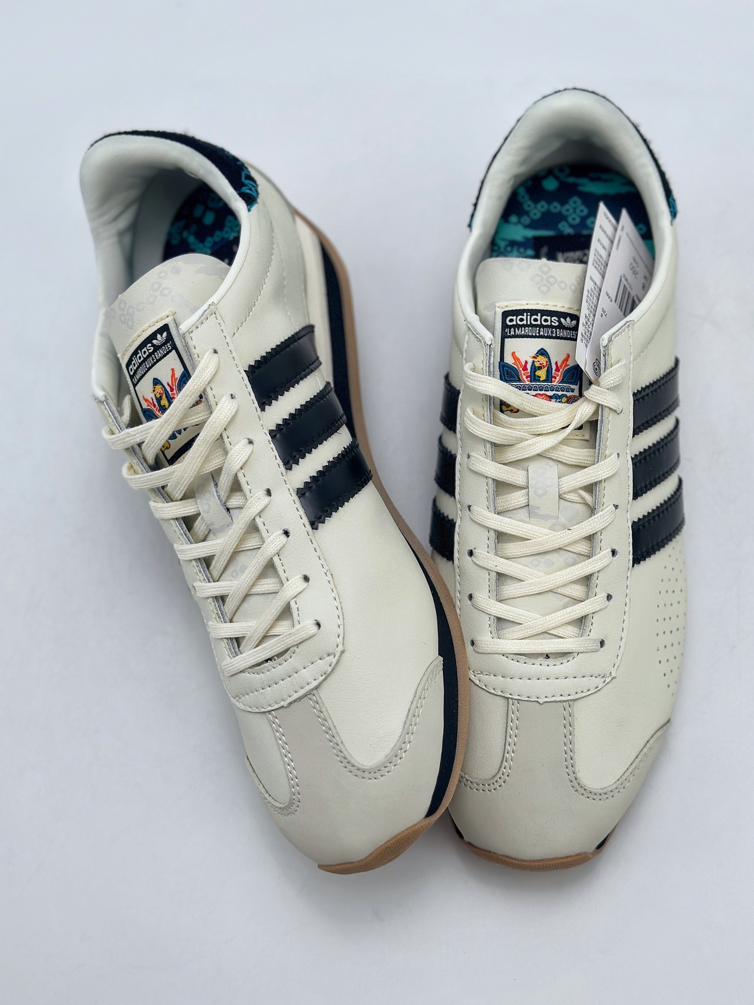 200 adidas originals COUNTRY OG 白黑色  ID1142