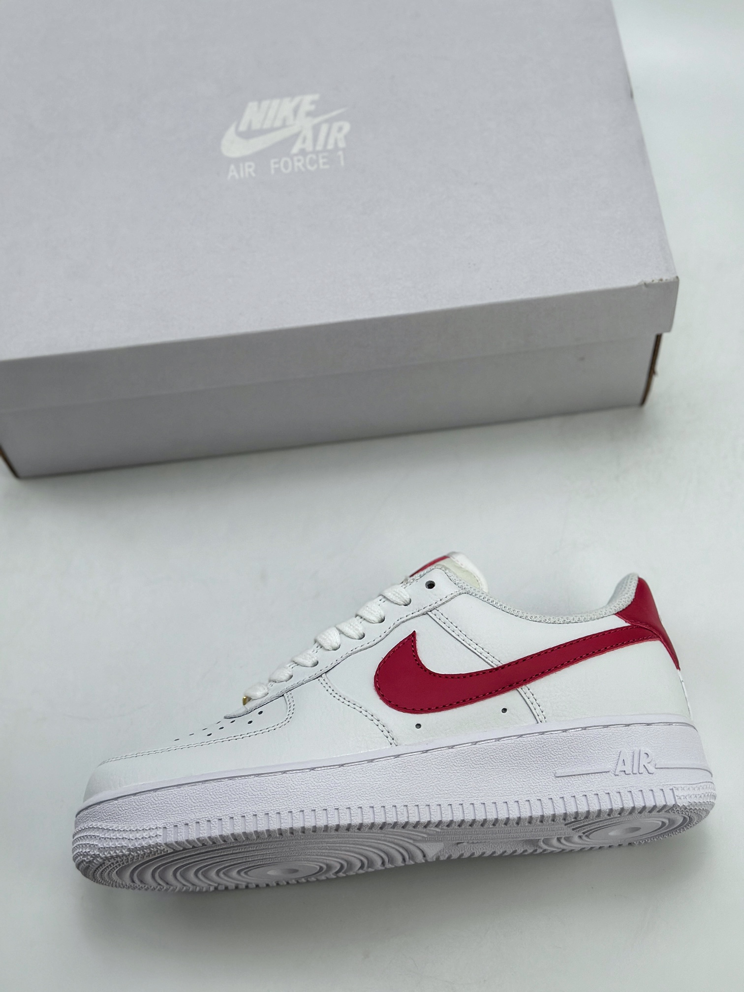 200 Nike Air Force 1 Low 07 复古白红 315115-154