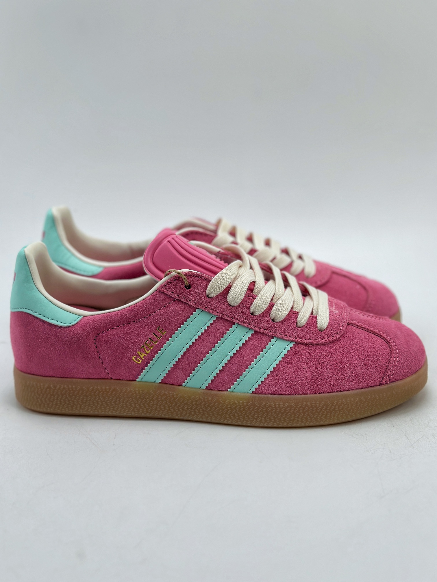 150 adidas Originals Gazelle INdoor 三叶草休闲防滑耐磨低帮板鞋  IH5015