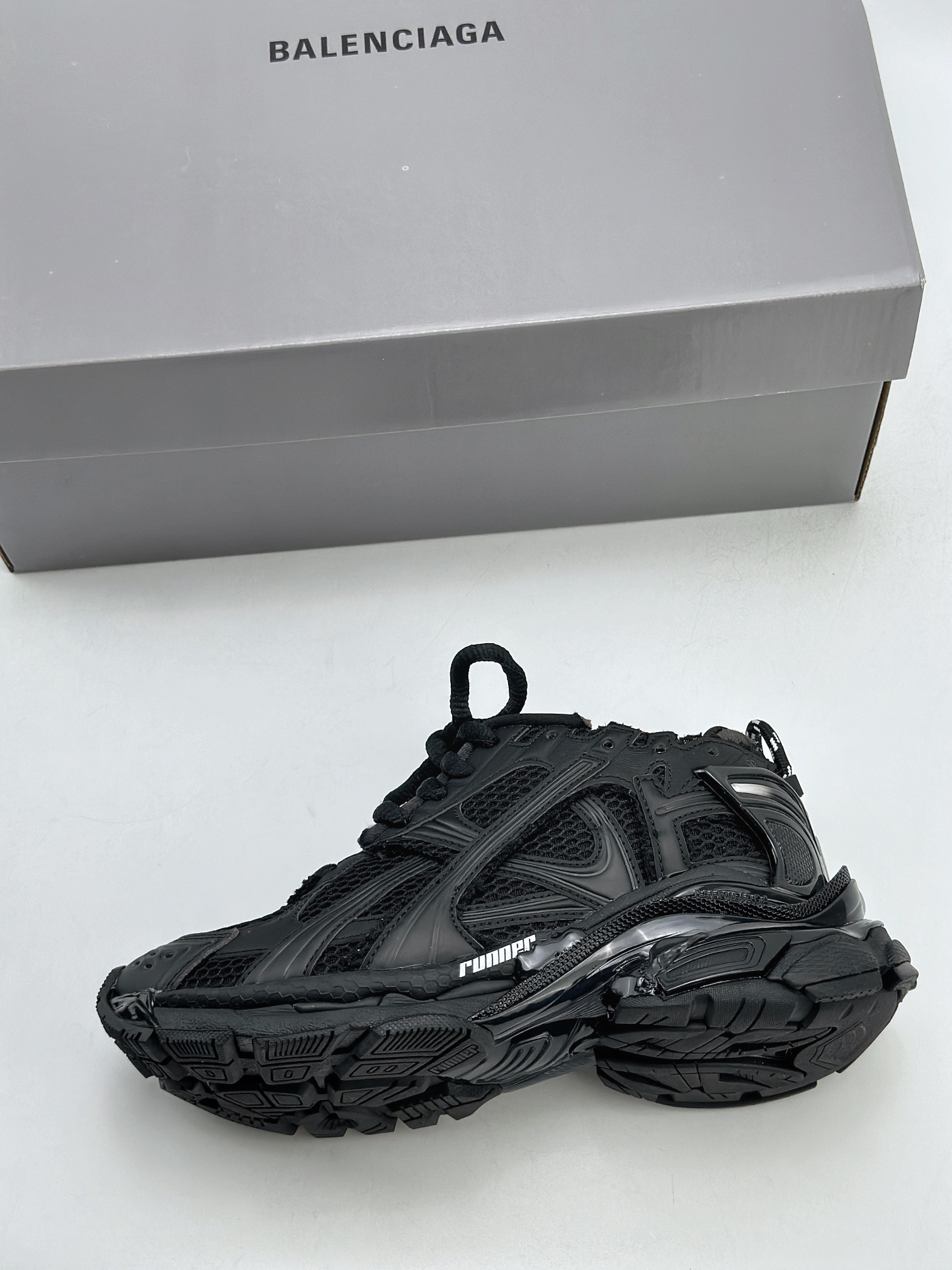 550 巴黎世家/Balenciaga 巴黎世家Runner运动鞋 677403 W3RBT 1000