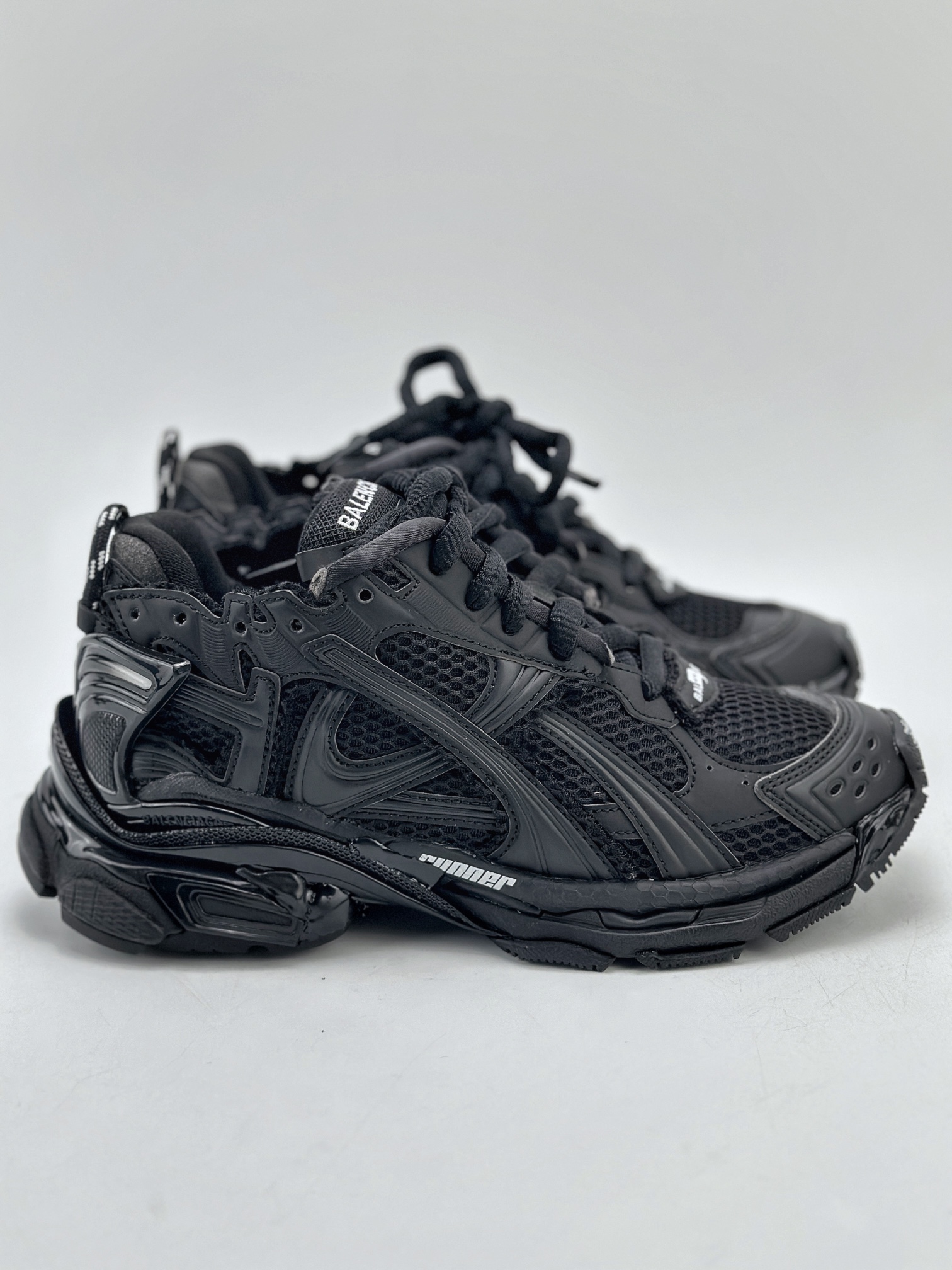 550 巴黎世家/Balenciaga 巴黎世家Runner运动鞋 677403 W3RBT 1000