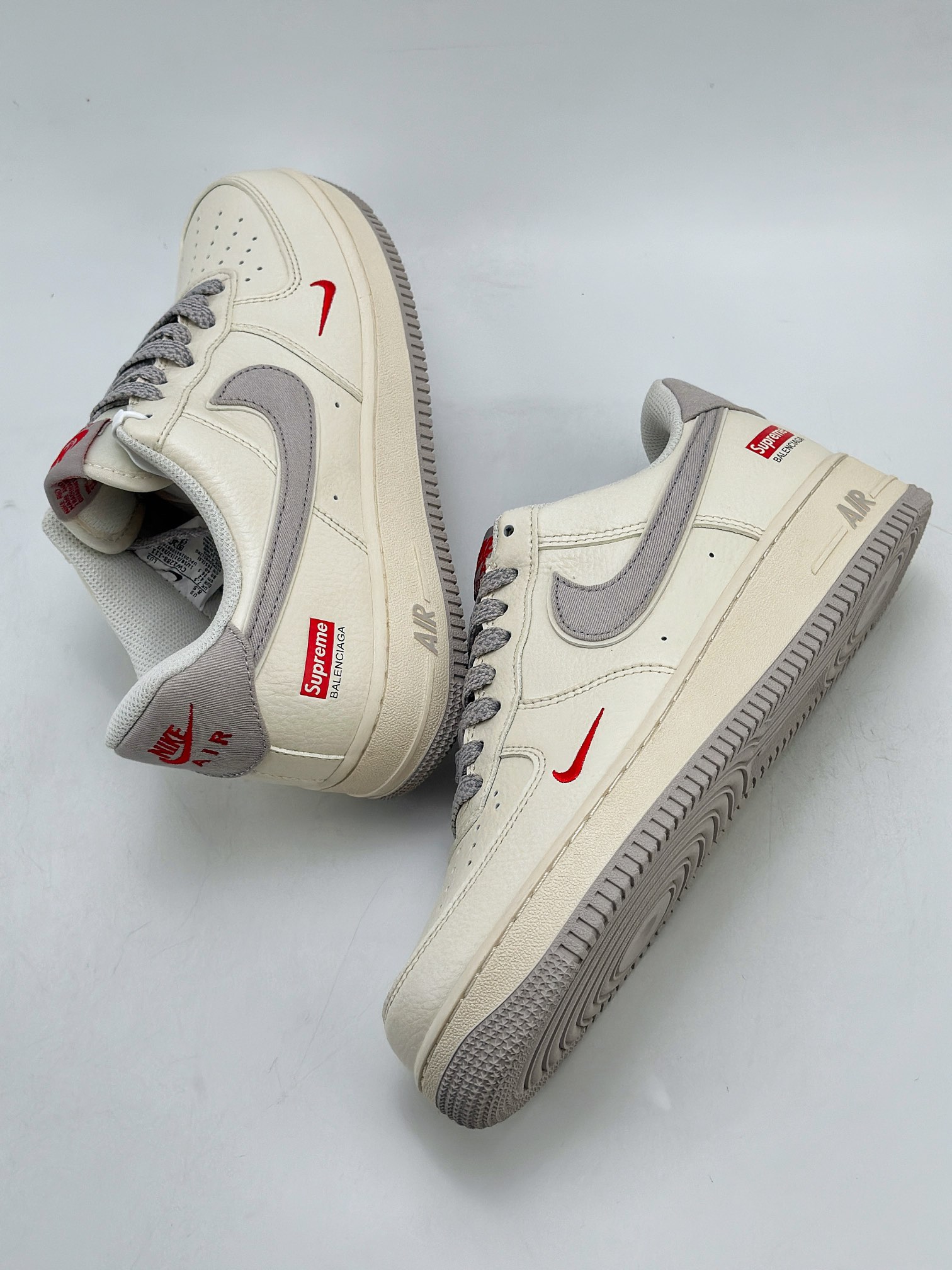 220 Nike Air Force 1 Low 07 x Supreme x Balenciaga 白灰红小钩