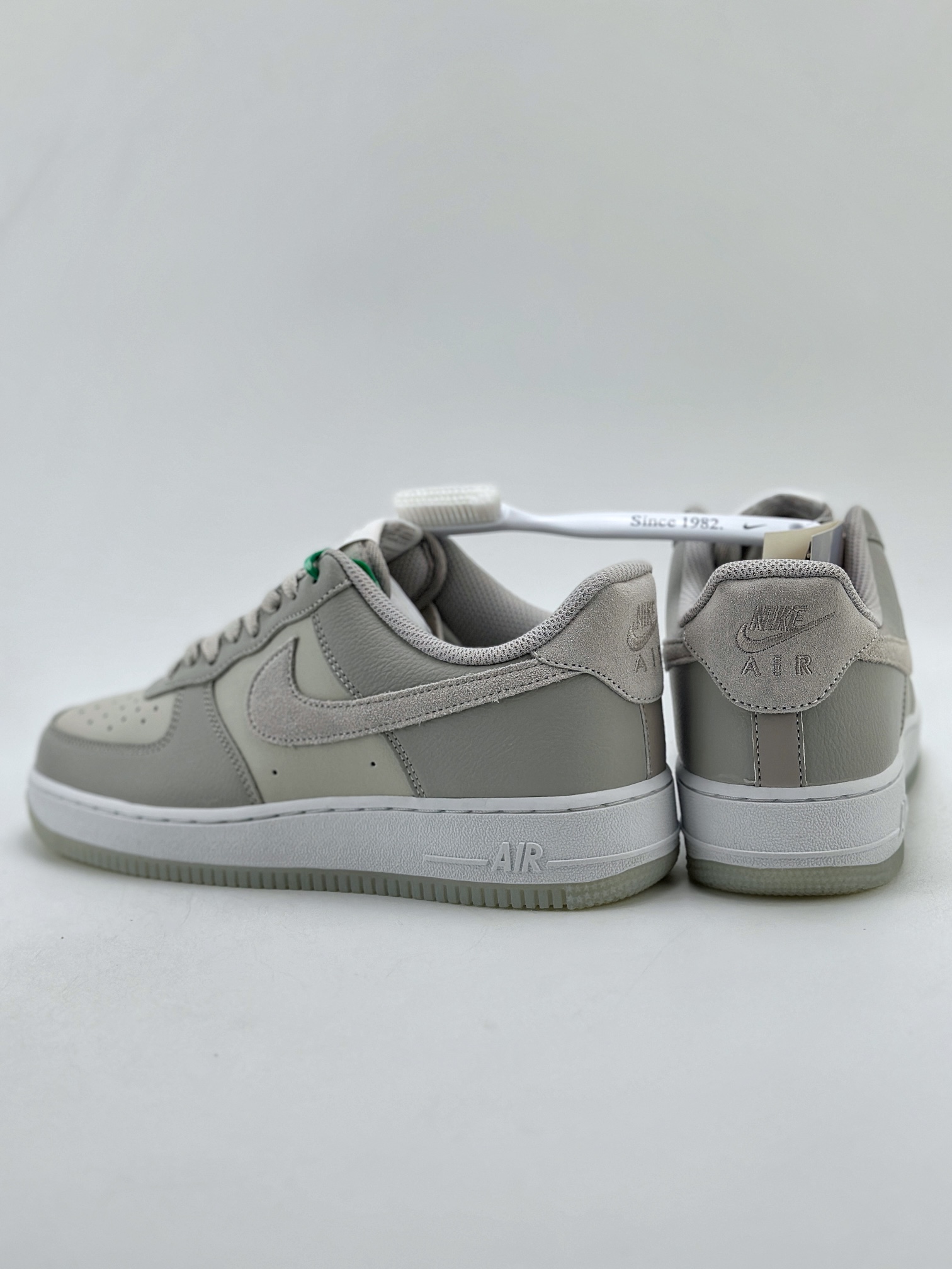 200 Nike Air Force 1 Low 07 米灰 FN5832-001