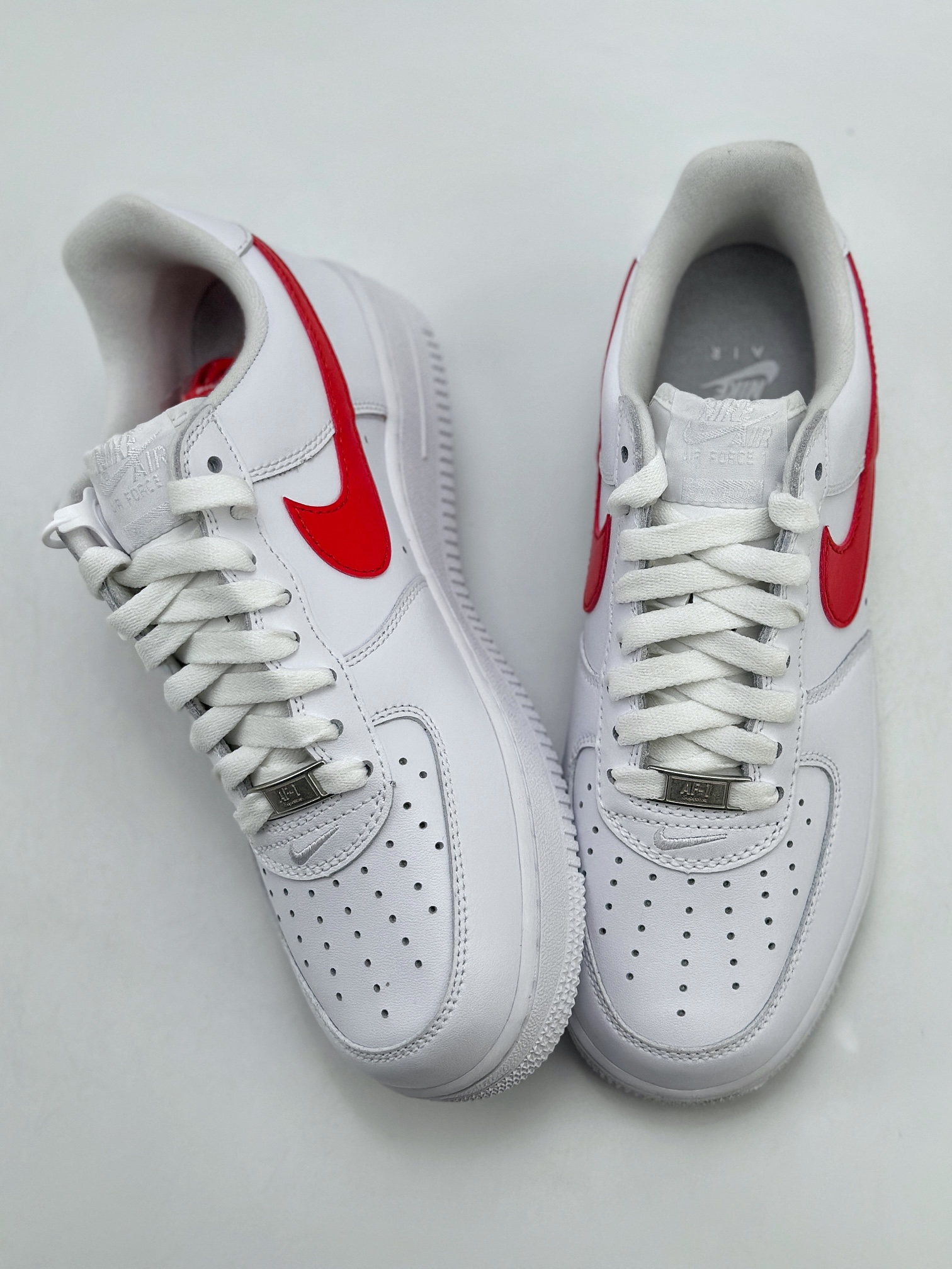 200 Nike Air Force 1 Low 07 x Supreme 白红 CU9225-101