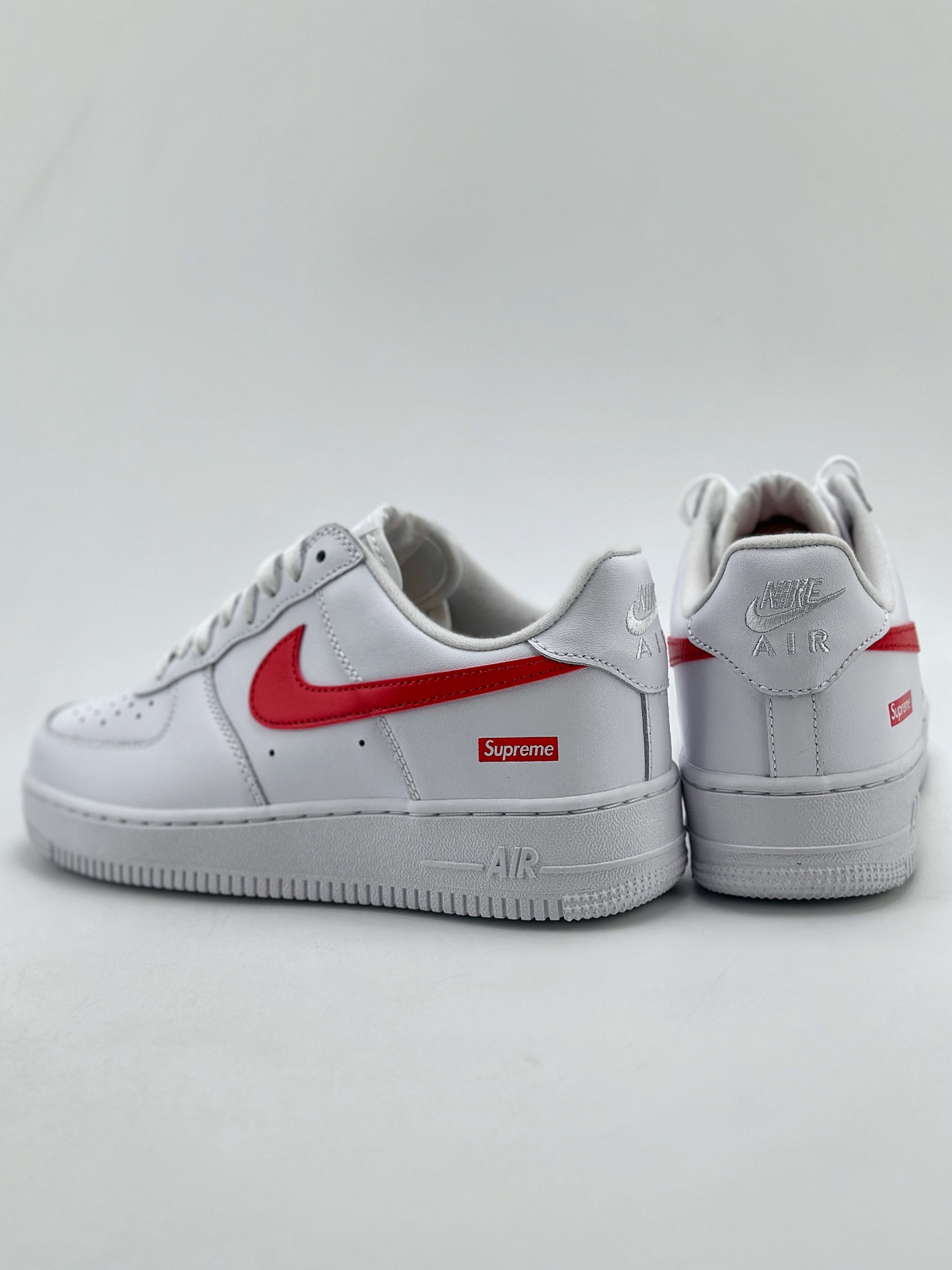 200 Nike Air Force 1 Low 07 x Supreme 白红 CU9225-101