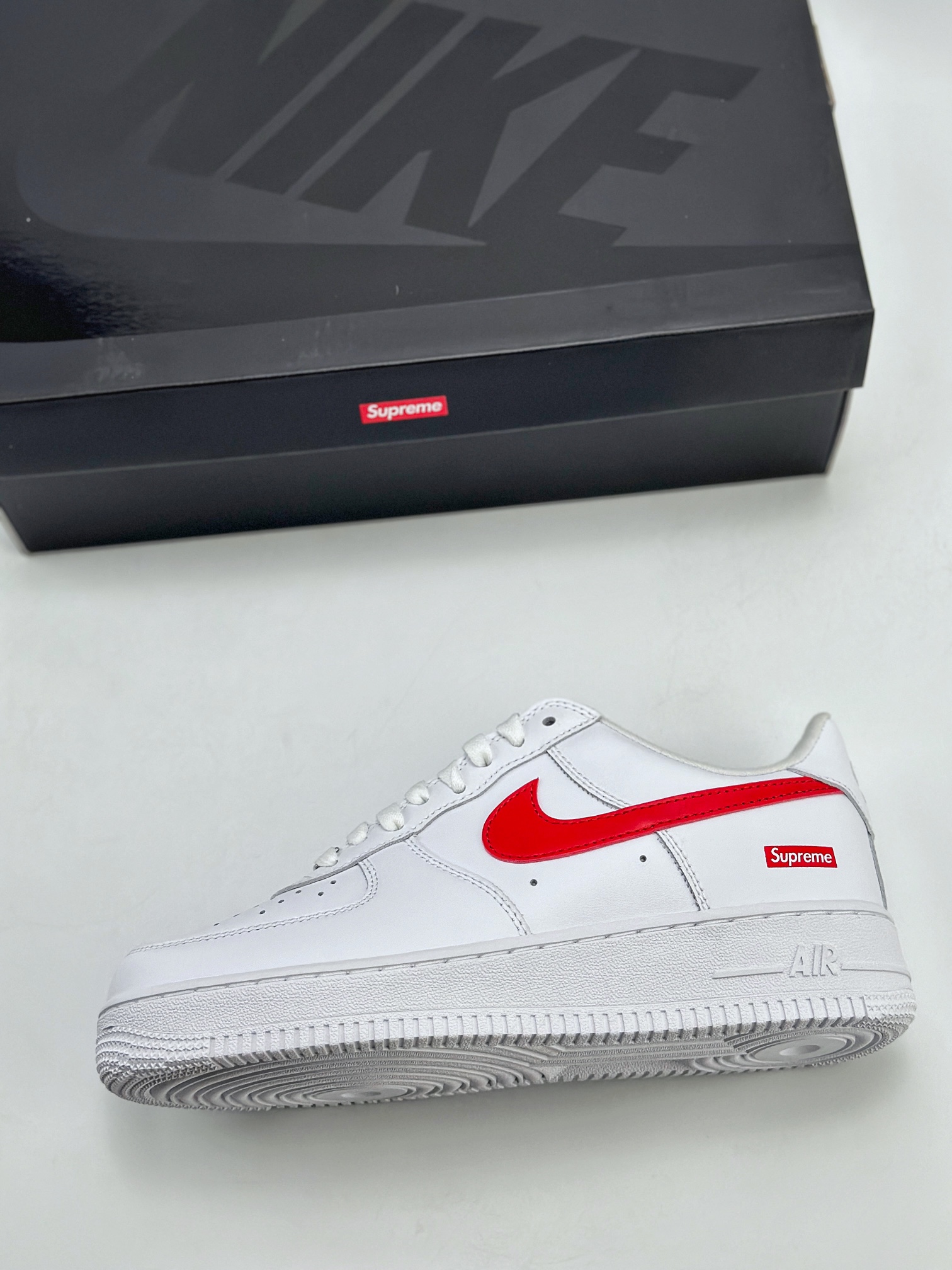 200 Nike Air Force 1 Low 07 x Supreme 白红 CU9225-101