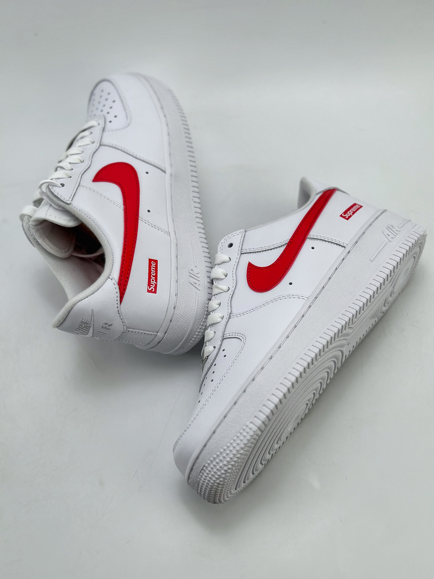 200 Nike Air Force 1 Low 07 x Supreme 白红 CU9225-101