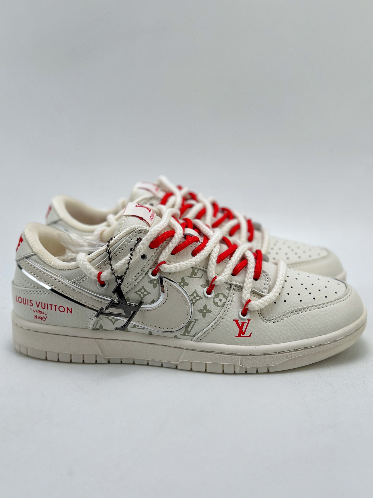 300 Nike SB Dunk Low x Louis Vuitton 高端定制绑带白红 SJ2068-242