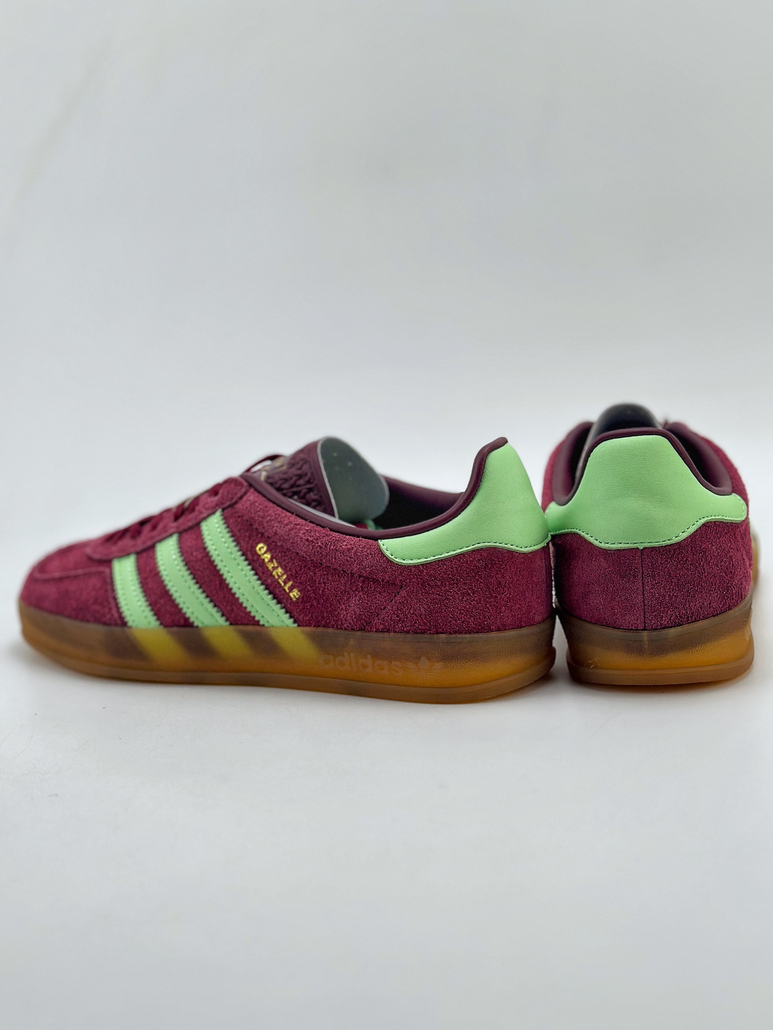 190 adidas Originals Gazelle INdoor 三叶草休闲防滑耐磨低帮板鞋 IH7487