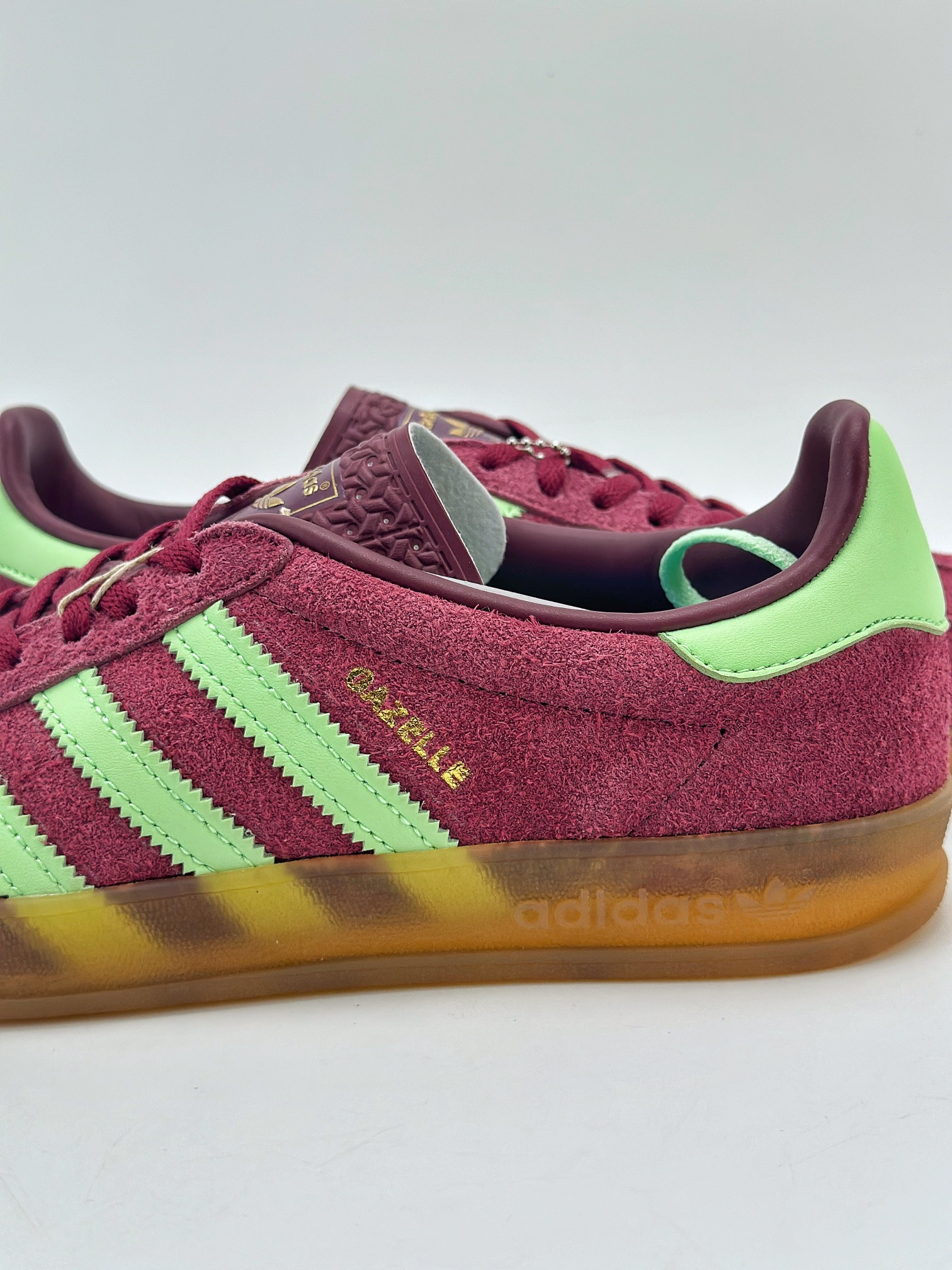 190 adidas Originals Gazelle INdoor 三叶草休闲防滑耐磨低帮板鞋 IH7487